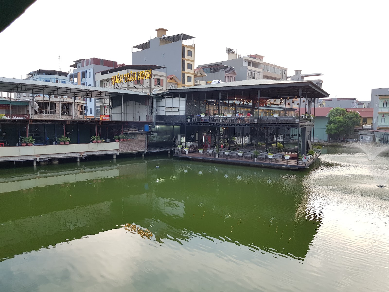 HẢI SẢN BẢO LONG – Không gian quán