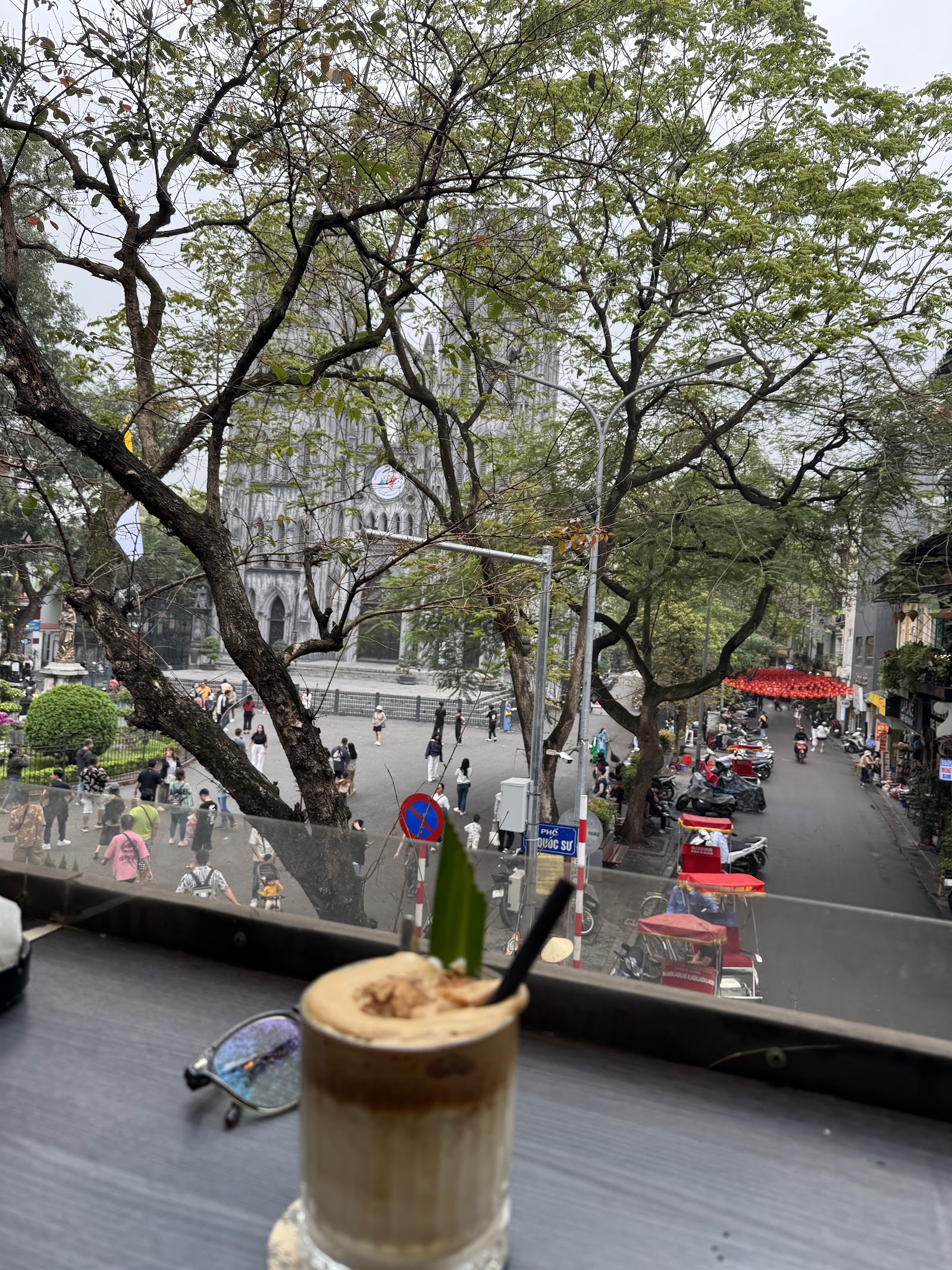 Hanoi House Cocktail Bar - Cafe