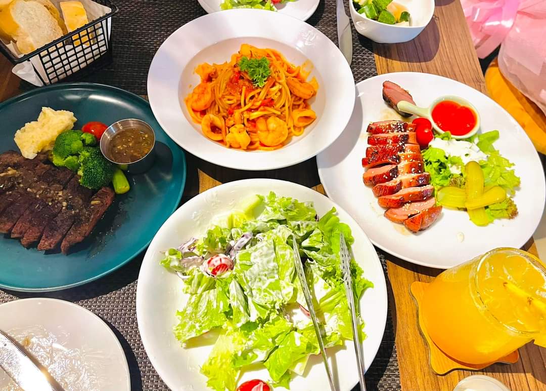 HI STEAK- 196 Hoàng Hoa Thám