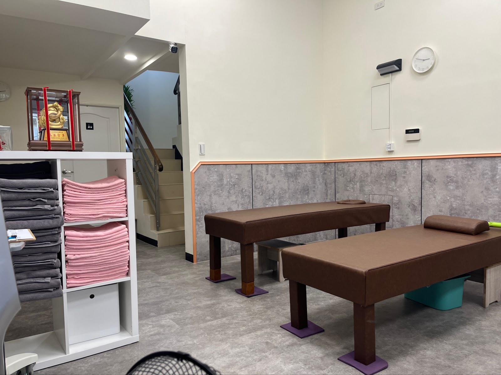 紅花油健康館 Safflower Oil Health Promotion Center-中和全身推拿|經絡按摩|舒壓按摩|熱按摩|熱推拿|健康推拿環境照