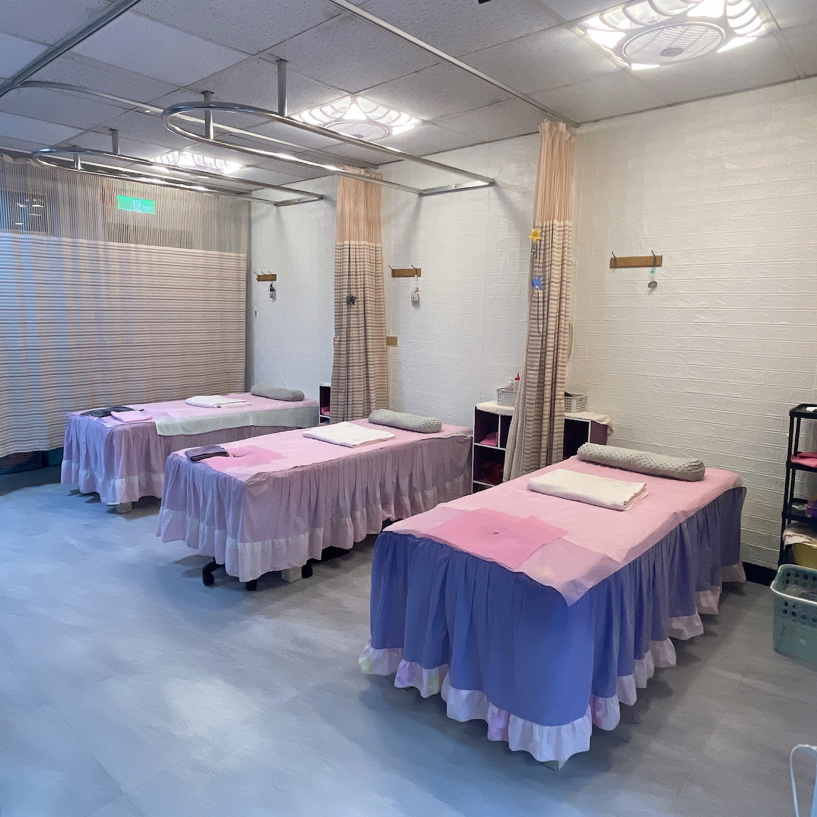 佳展足體養生館環境照