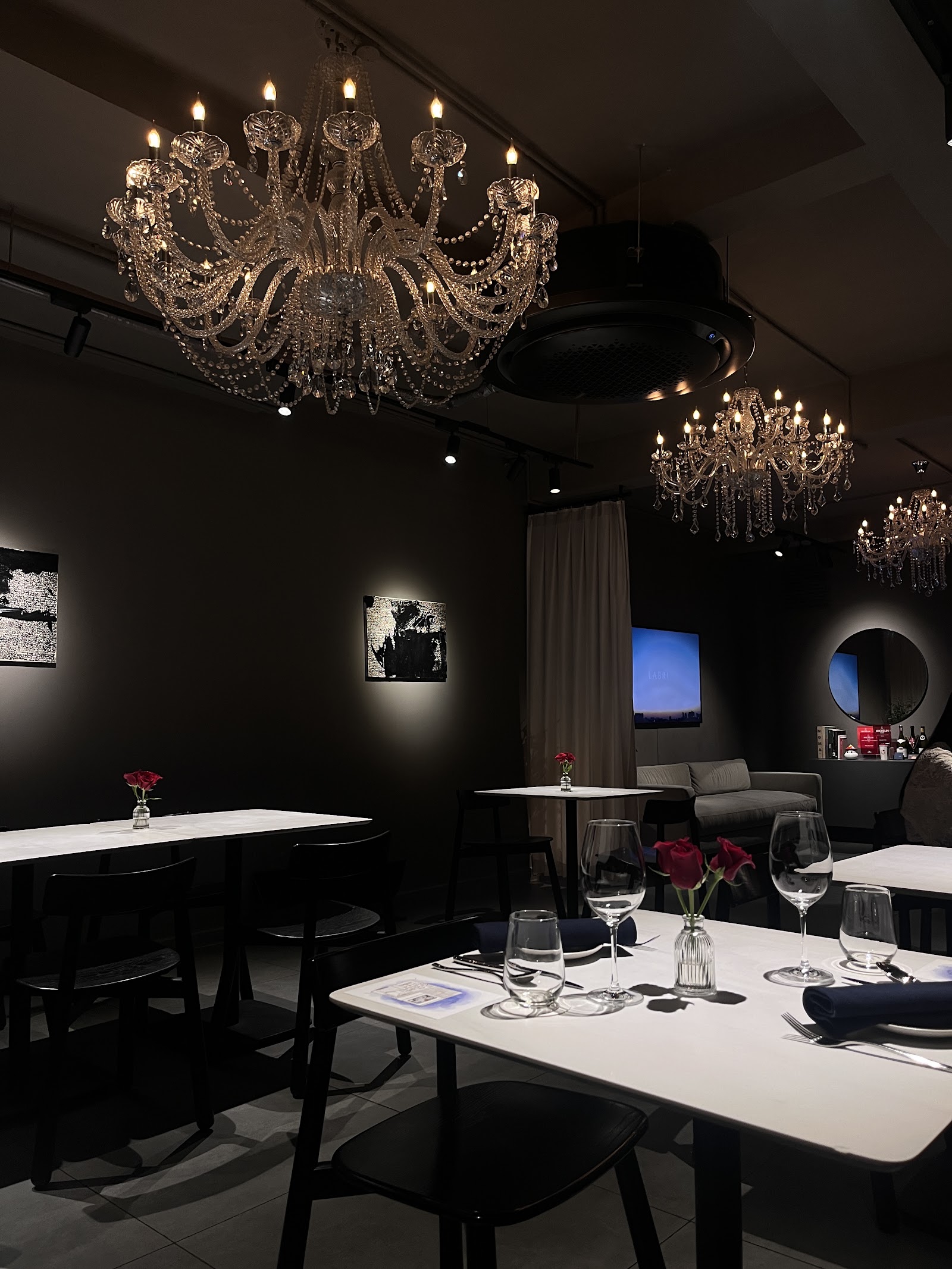 LABRI - Oriental Neo Bistro