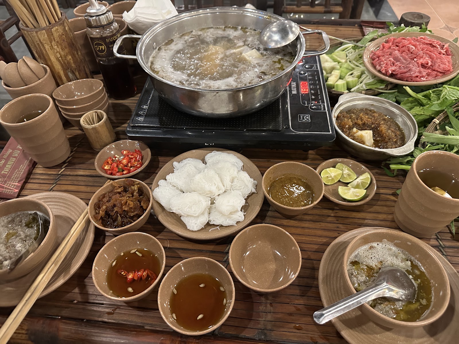 Lẩu Cua Đồng Thanh Vũ 79 - Láng Hòa Lạc