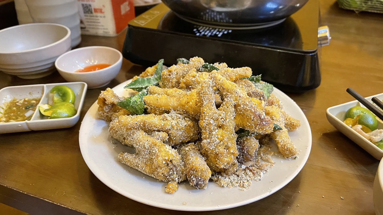 Lẩu Gà Lá É – Xì Xà Xì Xụp