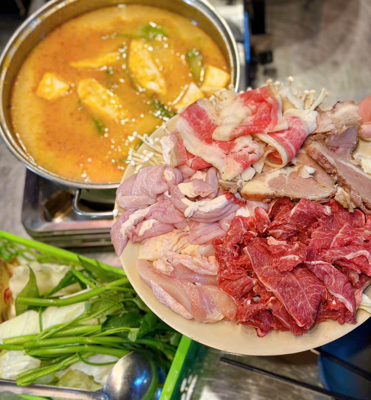 Lau Nuong Nhung Nhinh