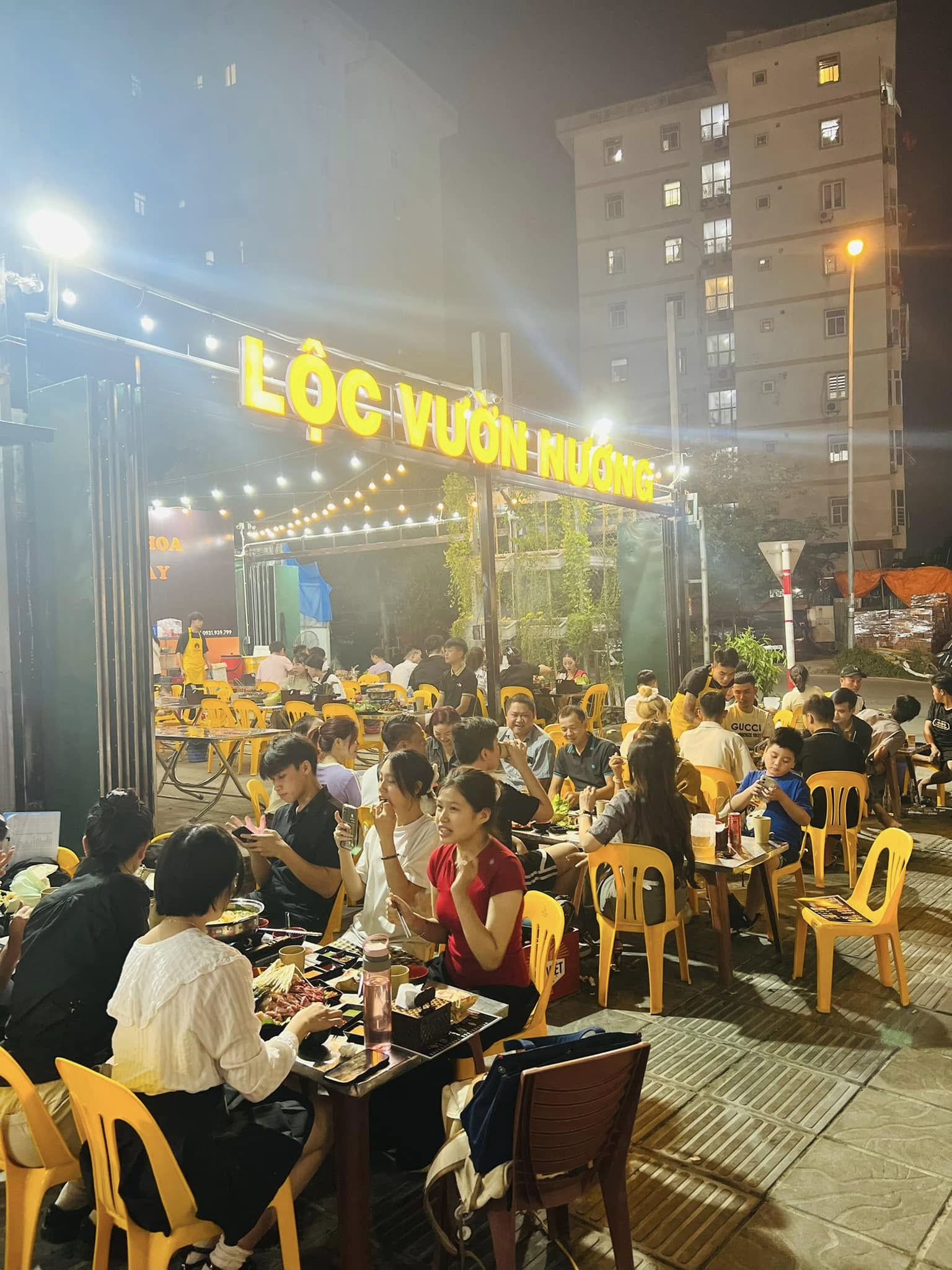 Lộc Vườn Nướng - 118 Huỳnh Thúc Kháng ( kéo dài ) – Không gian quán