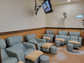 蘆洲集賢路吳神父養生館