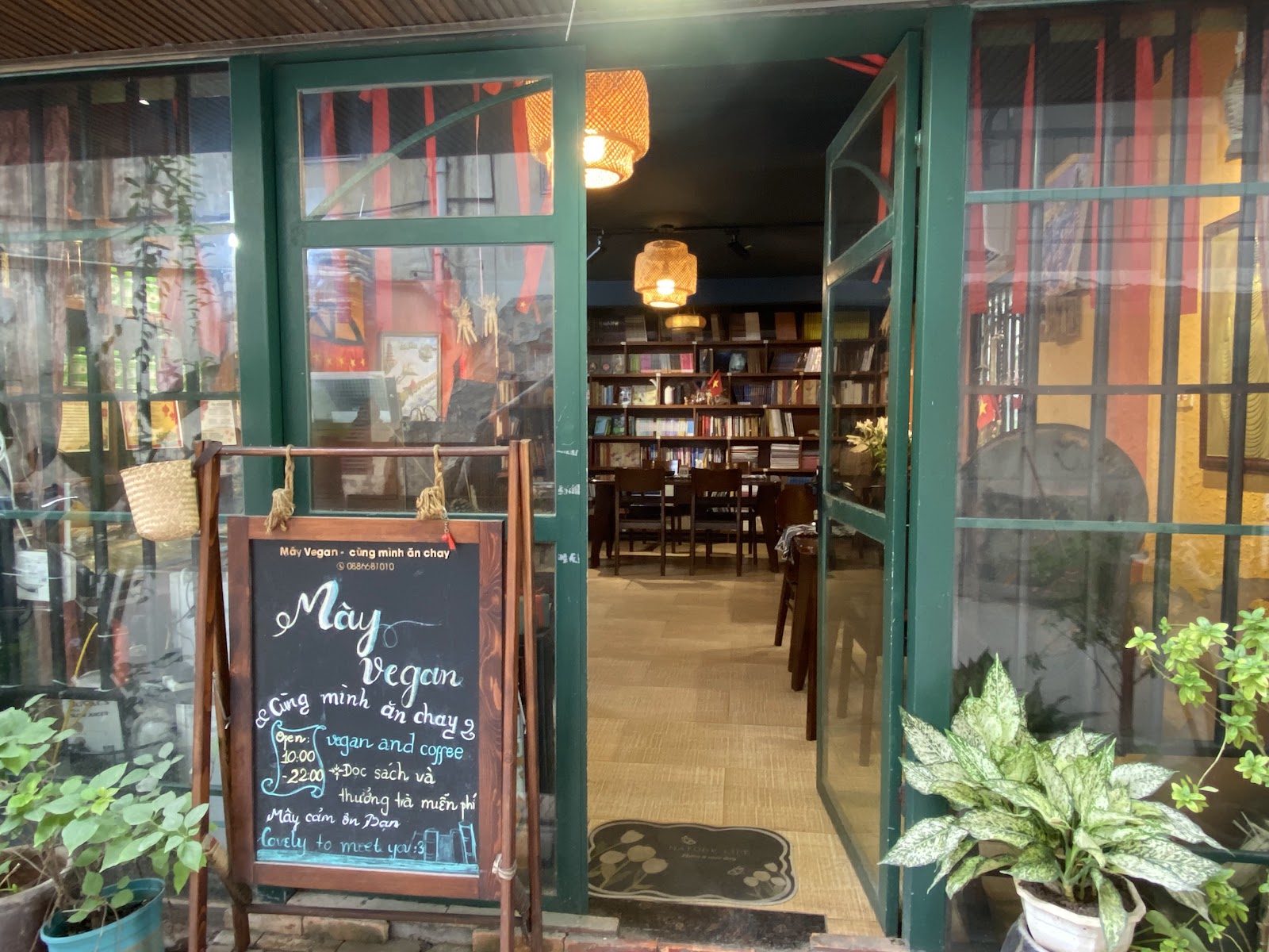 Mây Vegan - Về Nhà Ăn Chay – Không gian quán