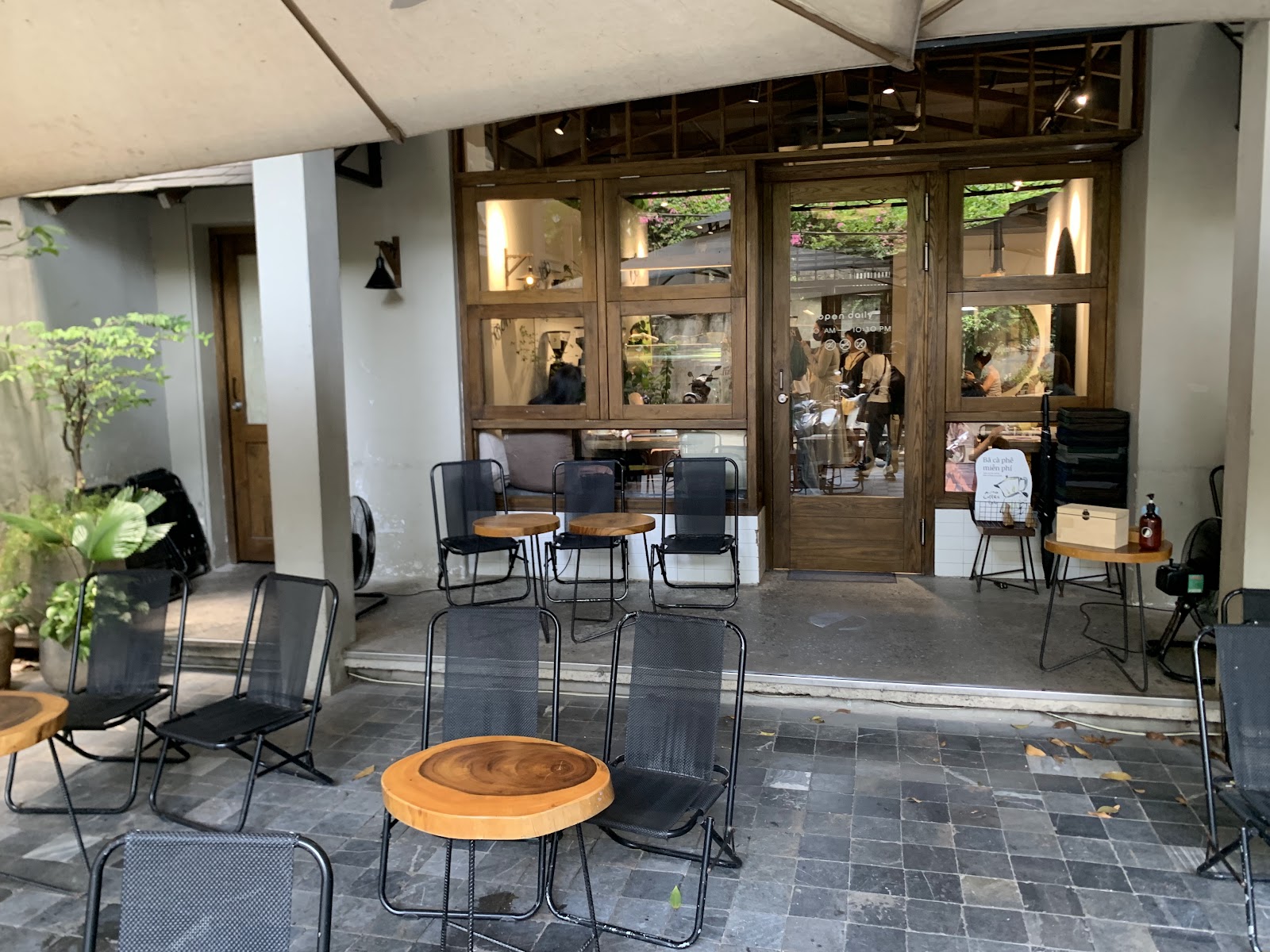 MONO Coffee Lab - Vân Hồ – Không gian quán