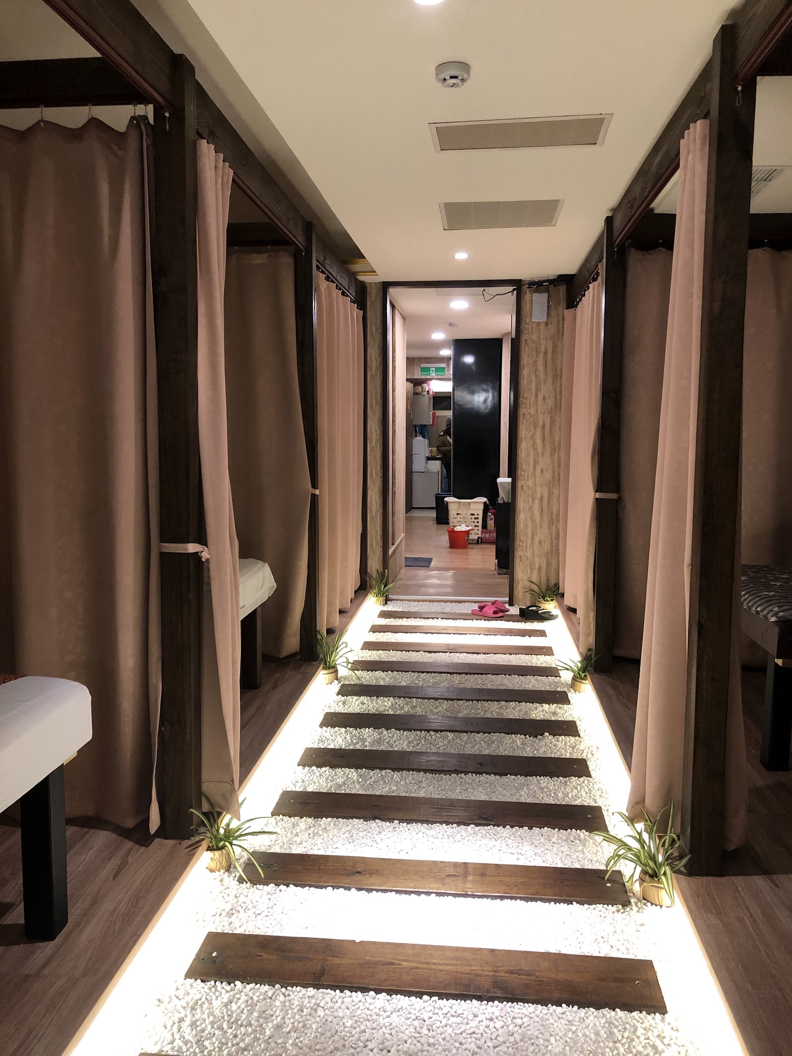 NARA泰式養生館環境照