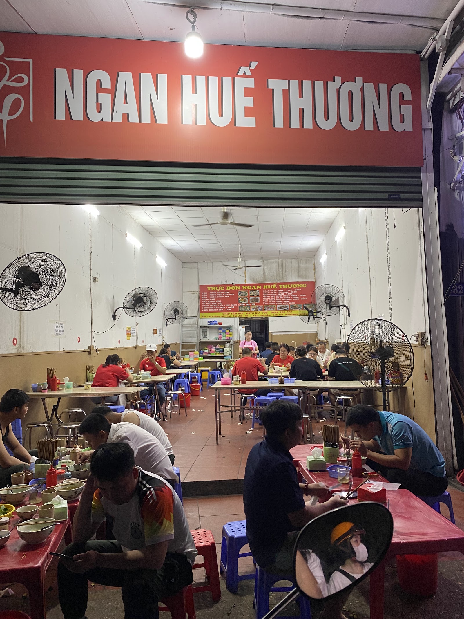 Ngan Huế Thương – Không gian quán