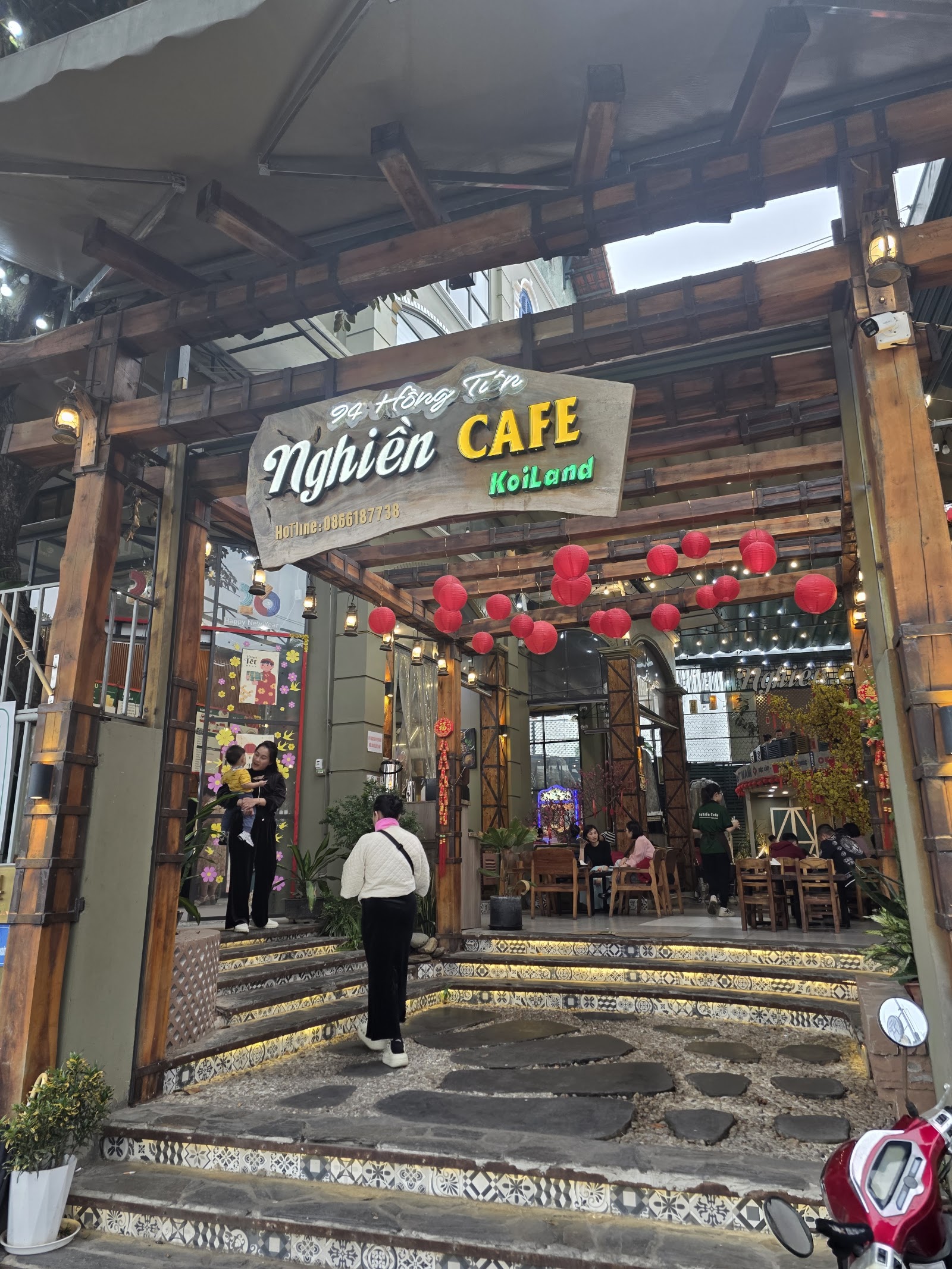Nghiền CAFE KoiLand – Không gian quán