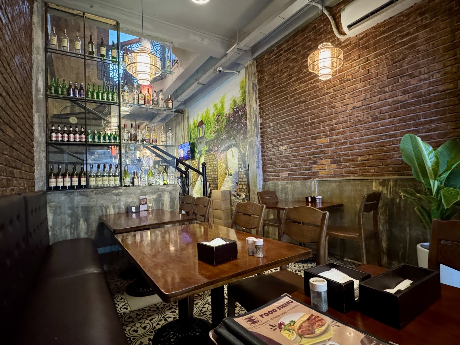 Ngư Restaurant - Vietnamese Cuisine & Vegan Food