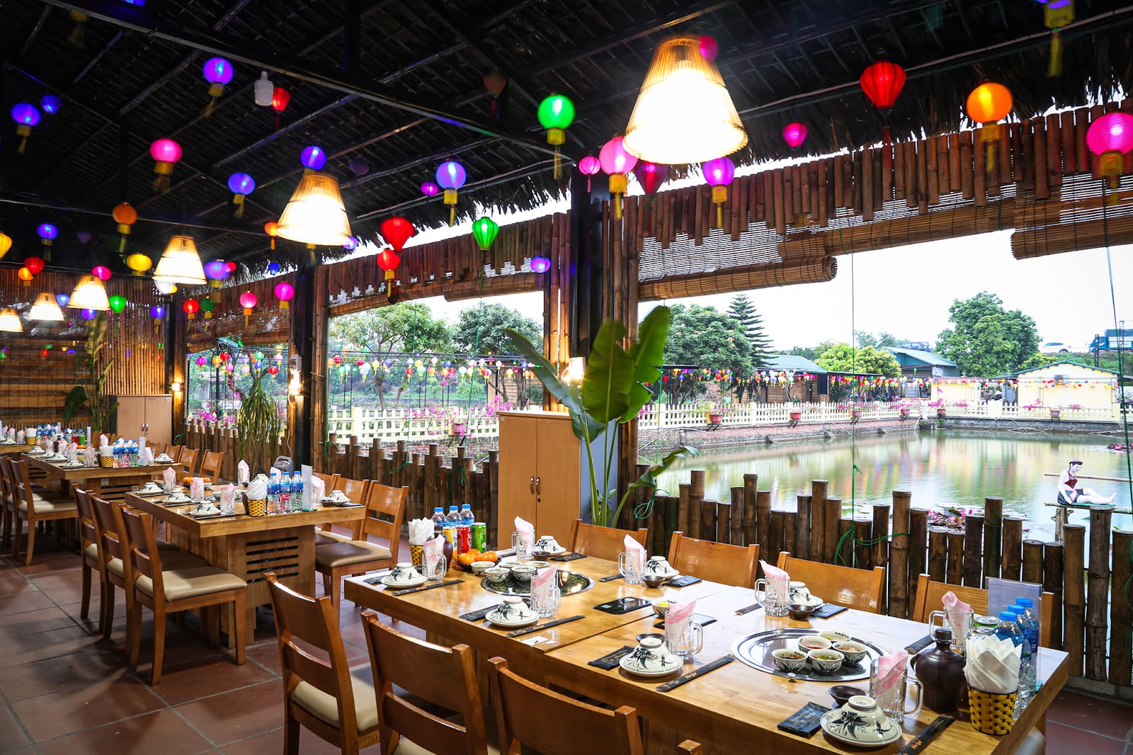 Nhà hàng Ẩm thực Sinh thái Hồn Quê