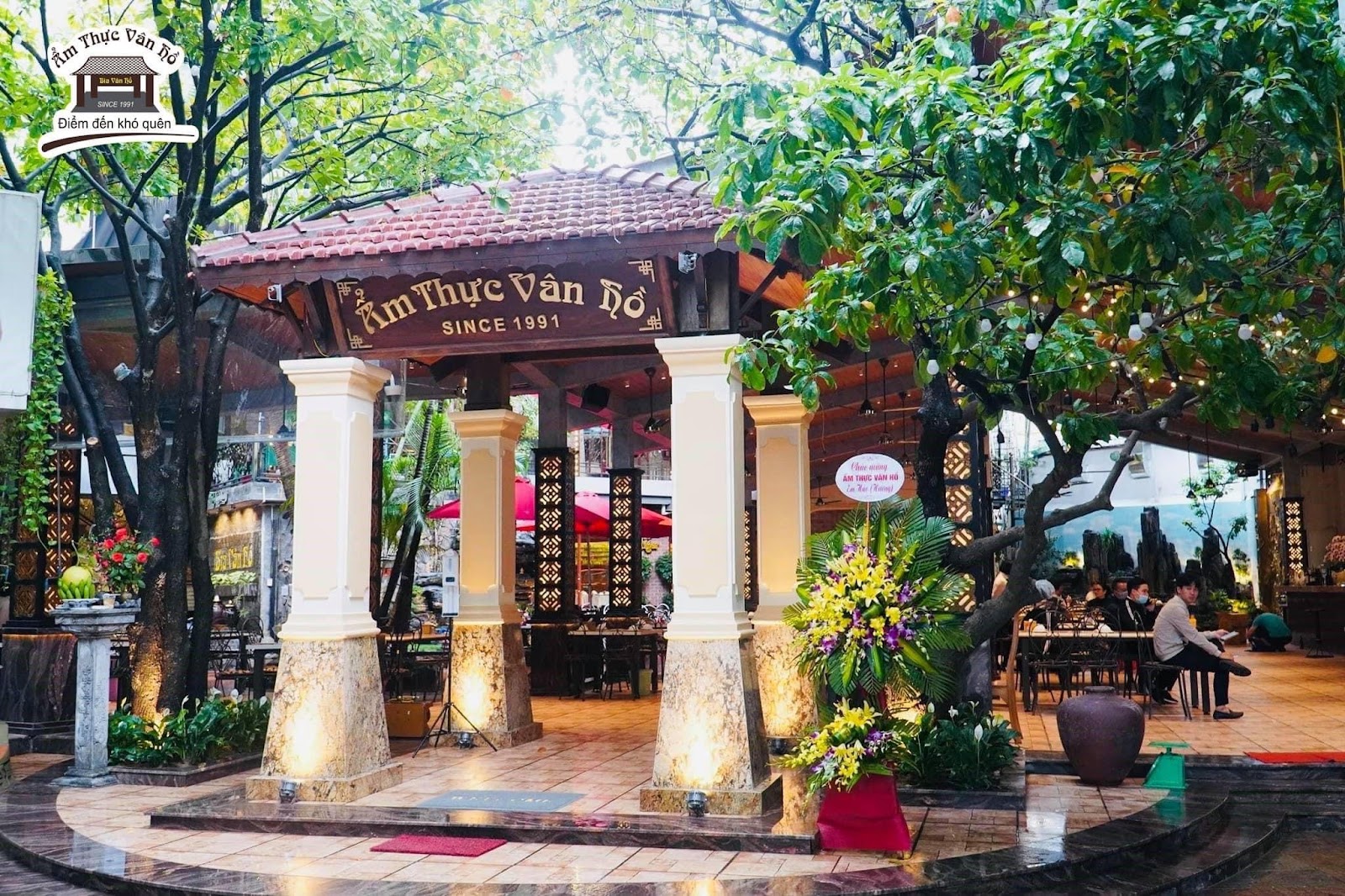 Nhà hàng Ẩm thực Vân Hồ