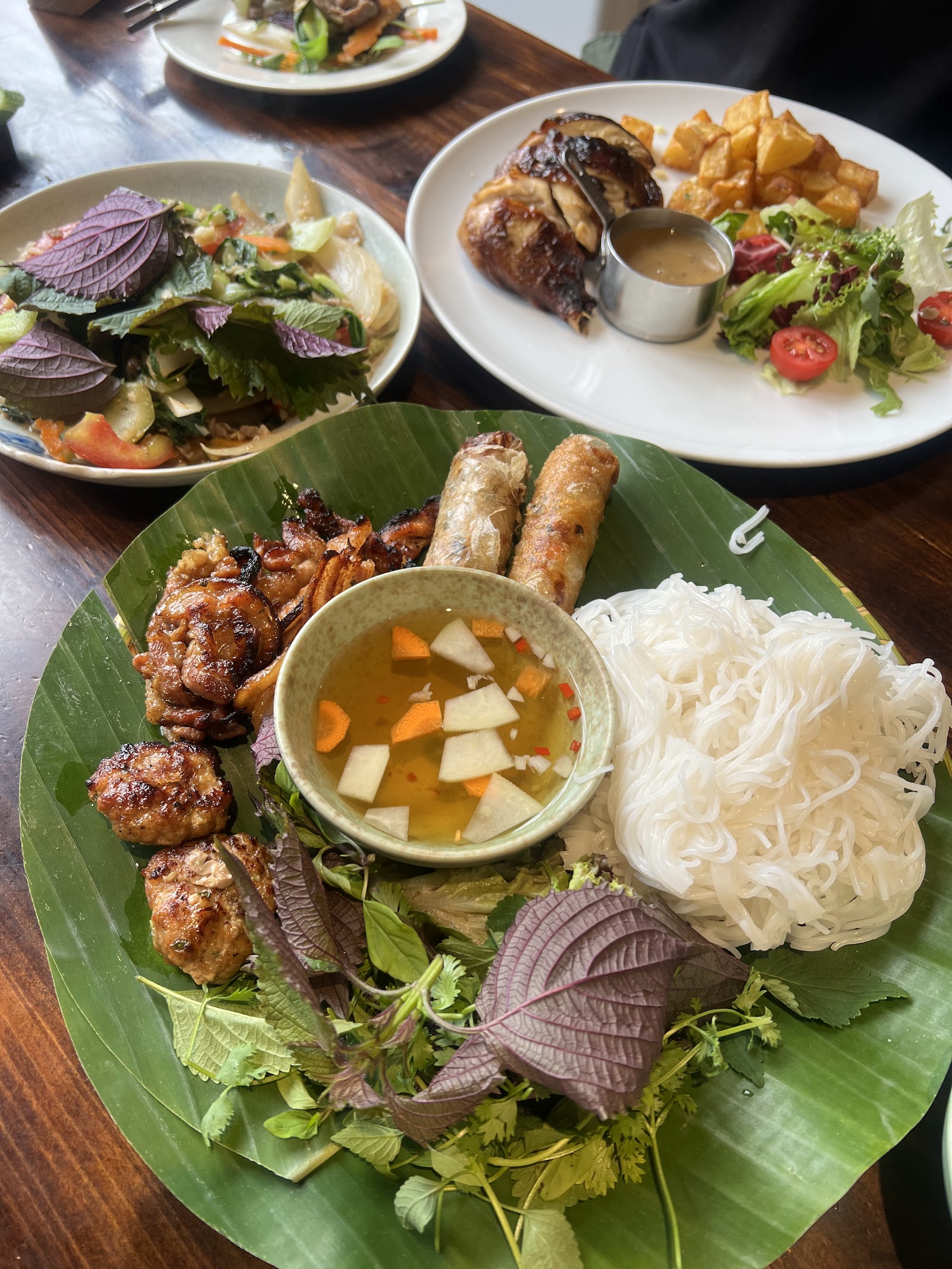 Nhà Hàng Ban Công