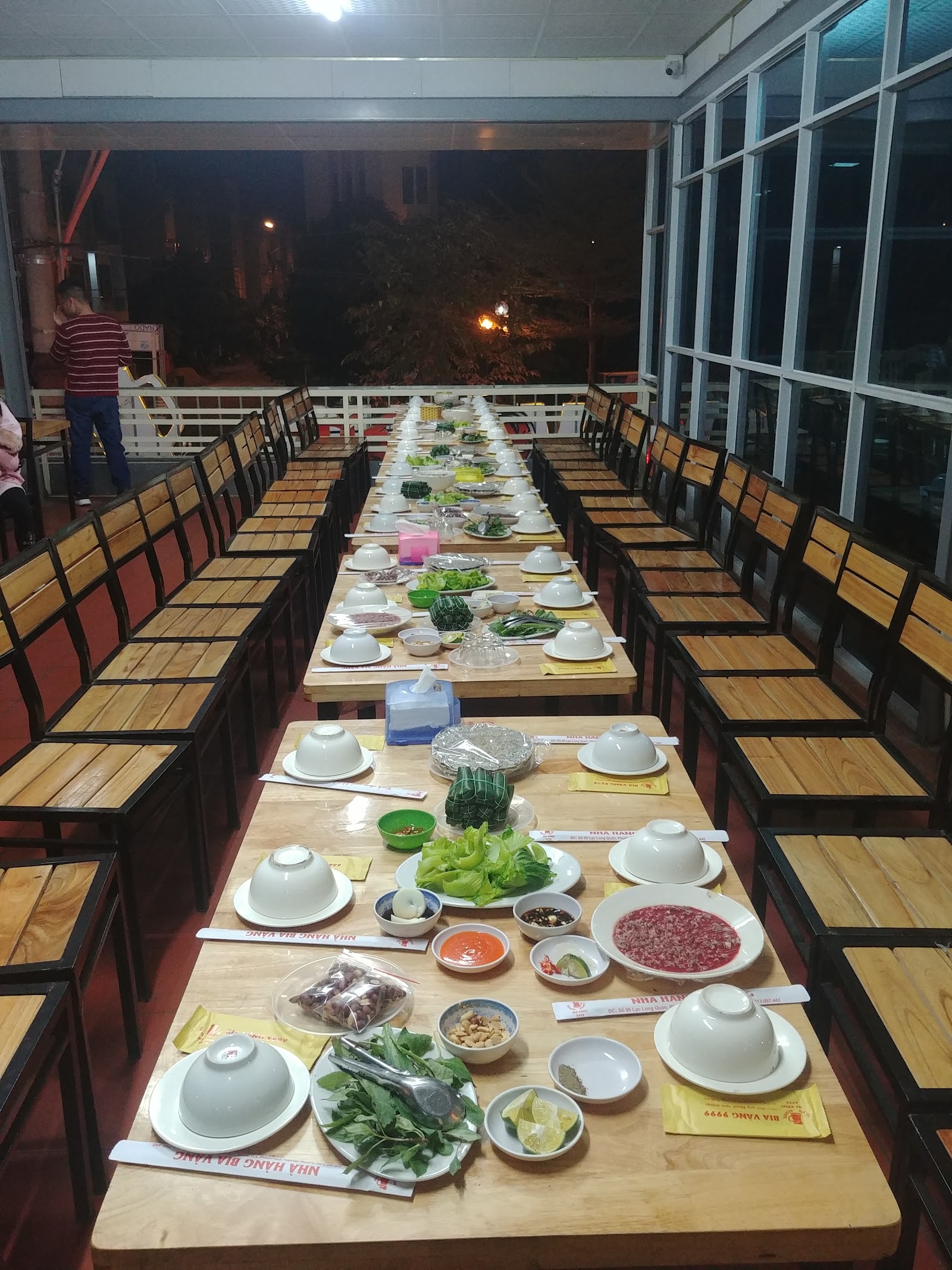 Nhà hàng bia vàng