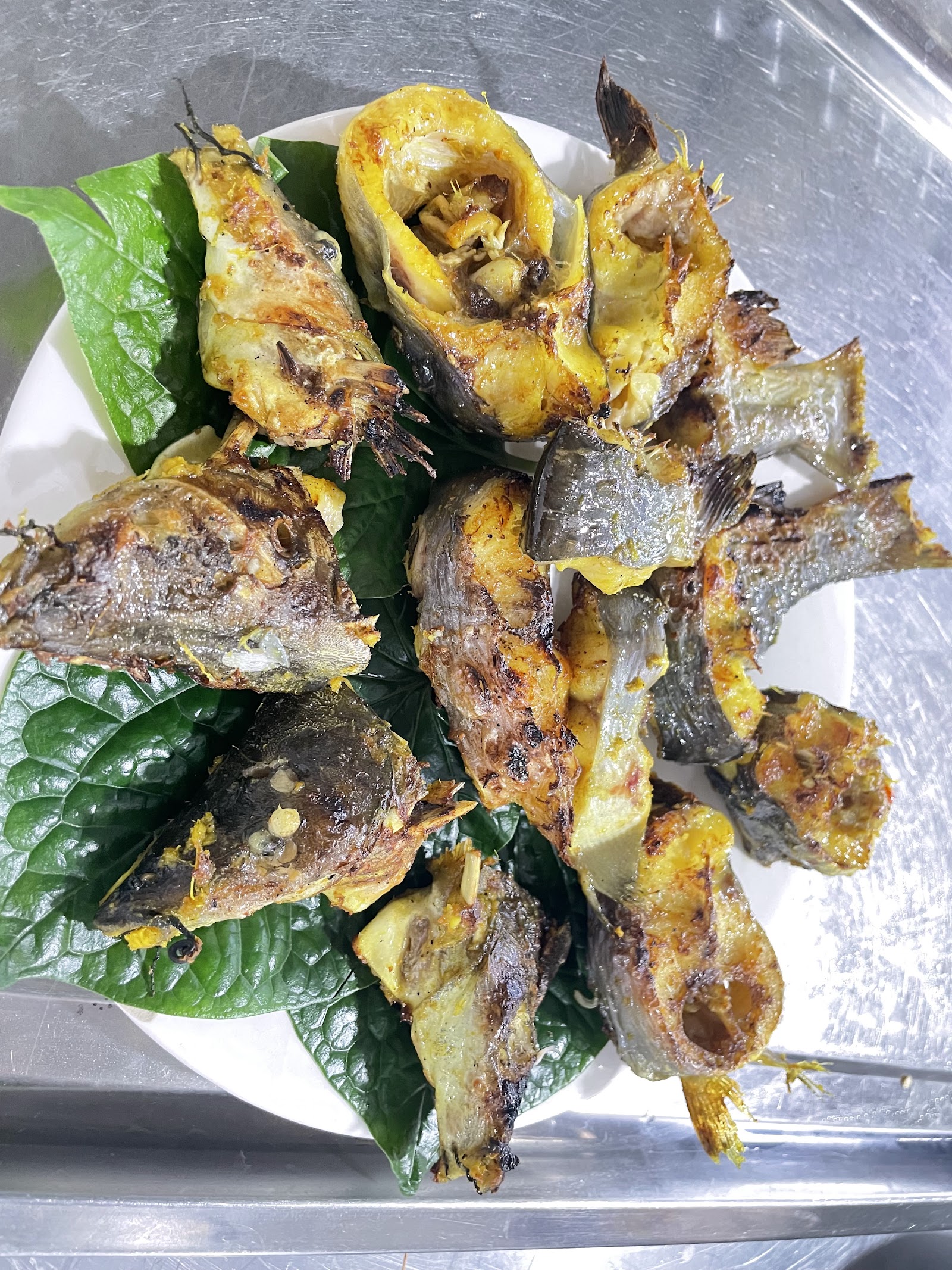 Nhà Hàng Cá Sông Cầu Nhất Long