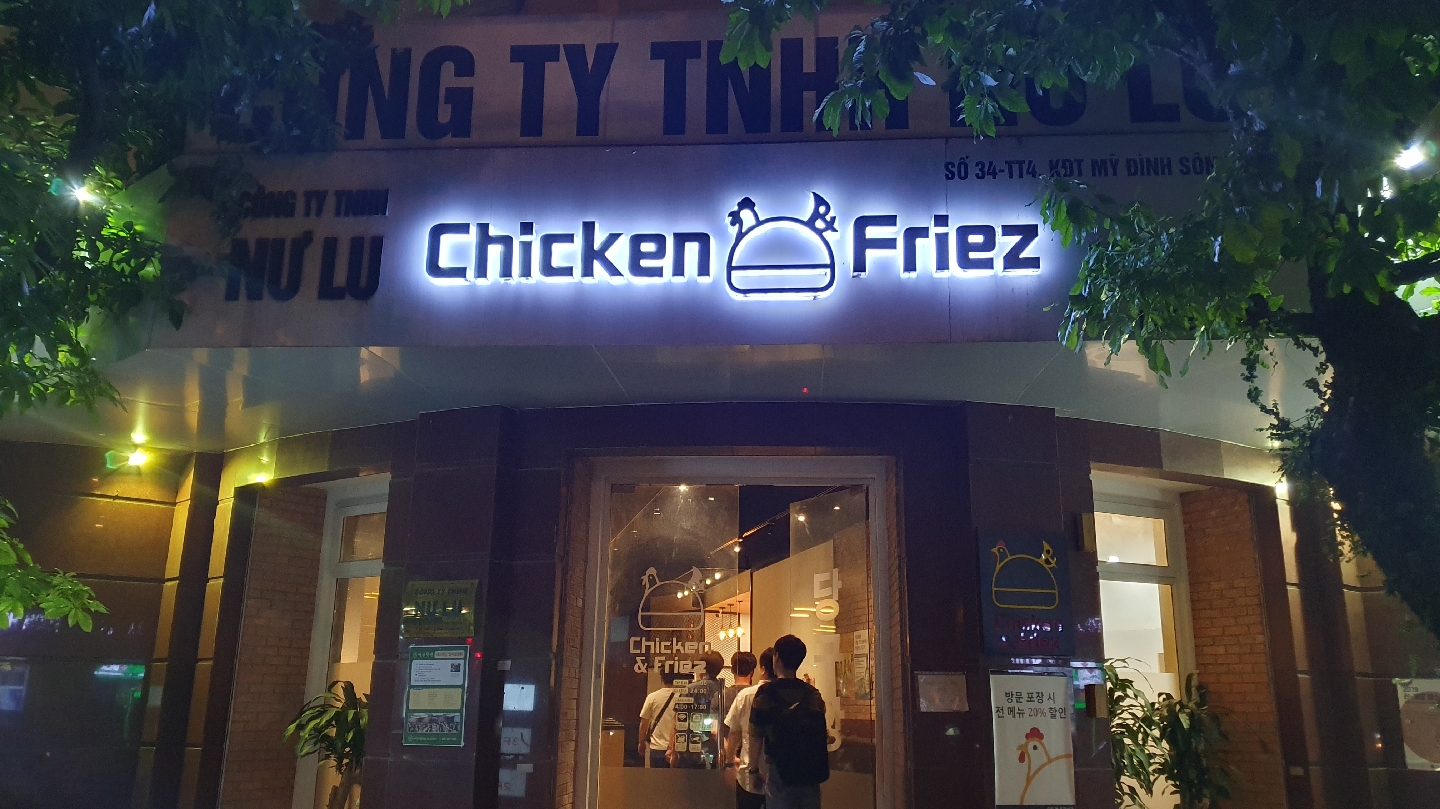 Nhà Hàng Chicken & Friez – Không gian quán