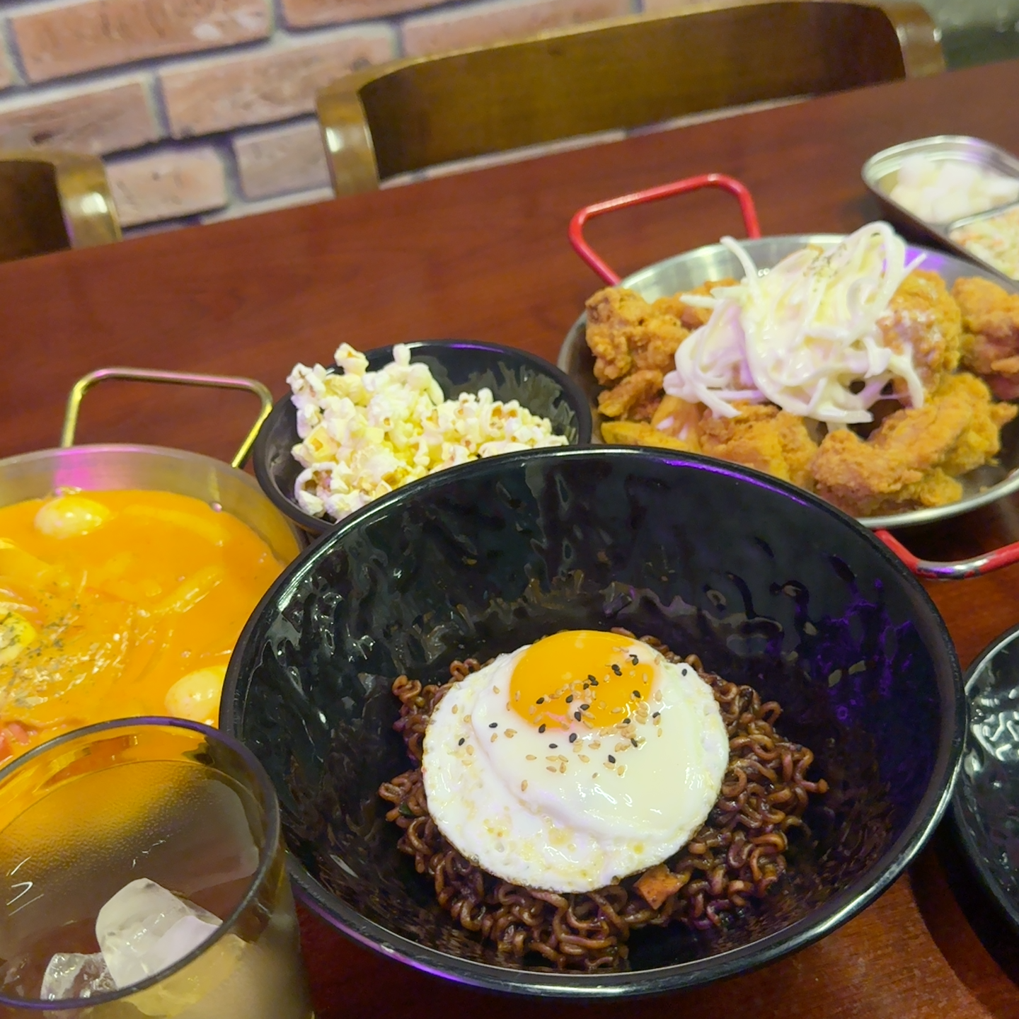 Nhà Hàng Chicken & Friez
