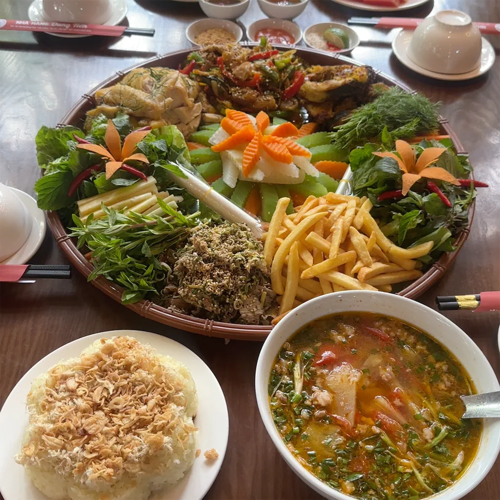 Nhà Hàng Dung Tiến Ba Vì