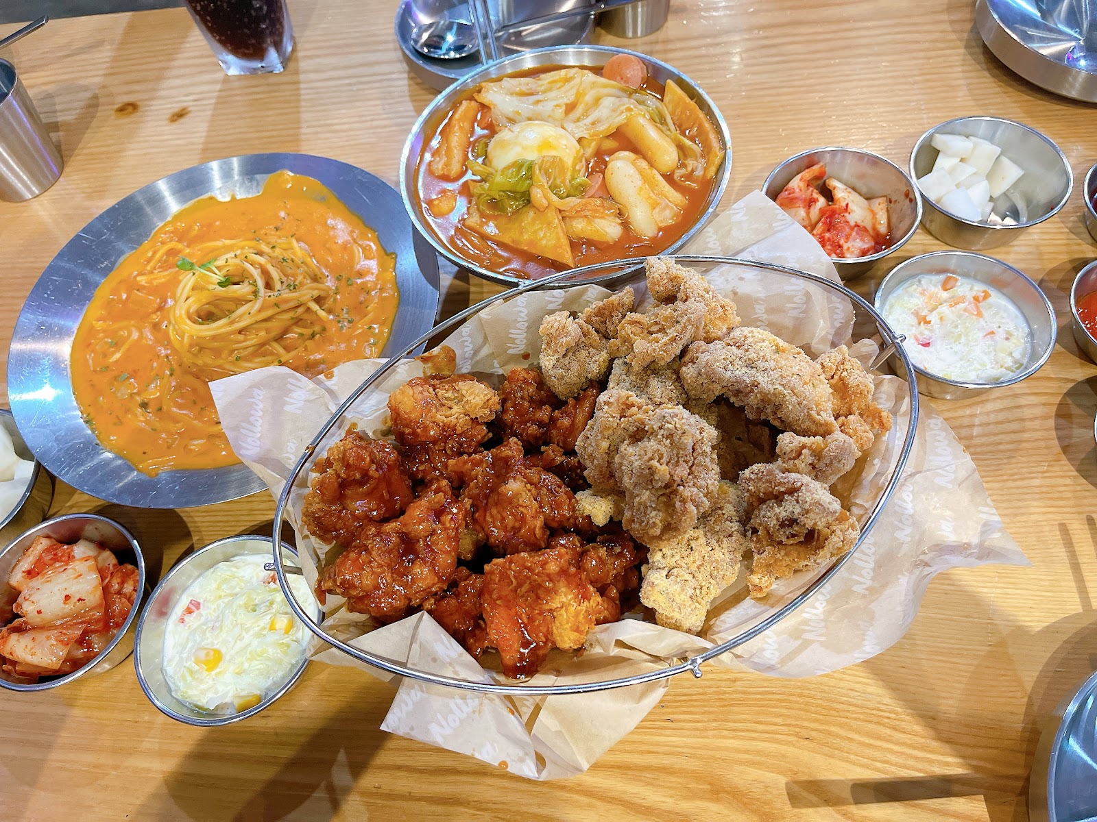 Nhà Hàng Gà Nollowa