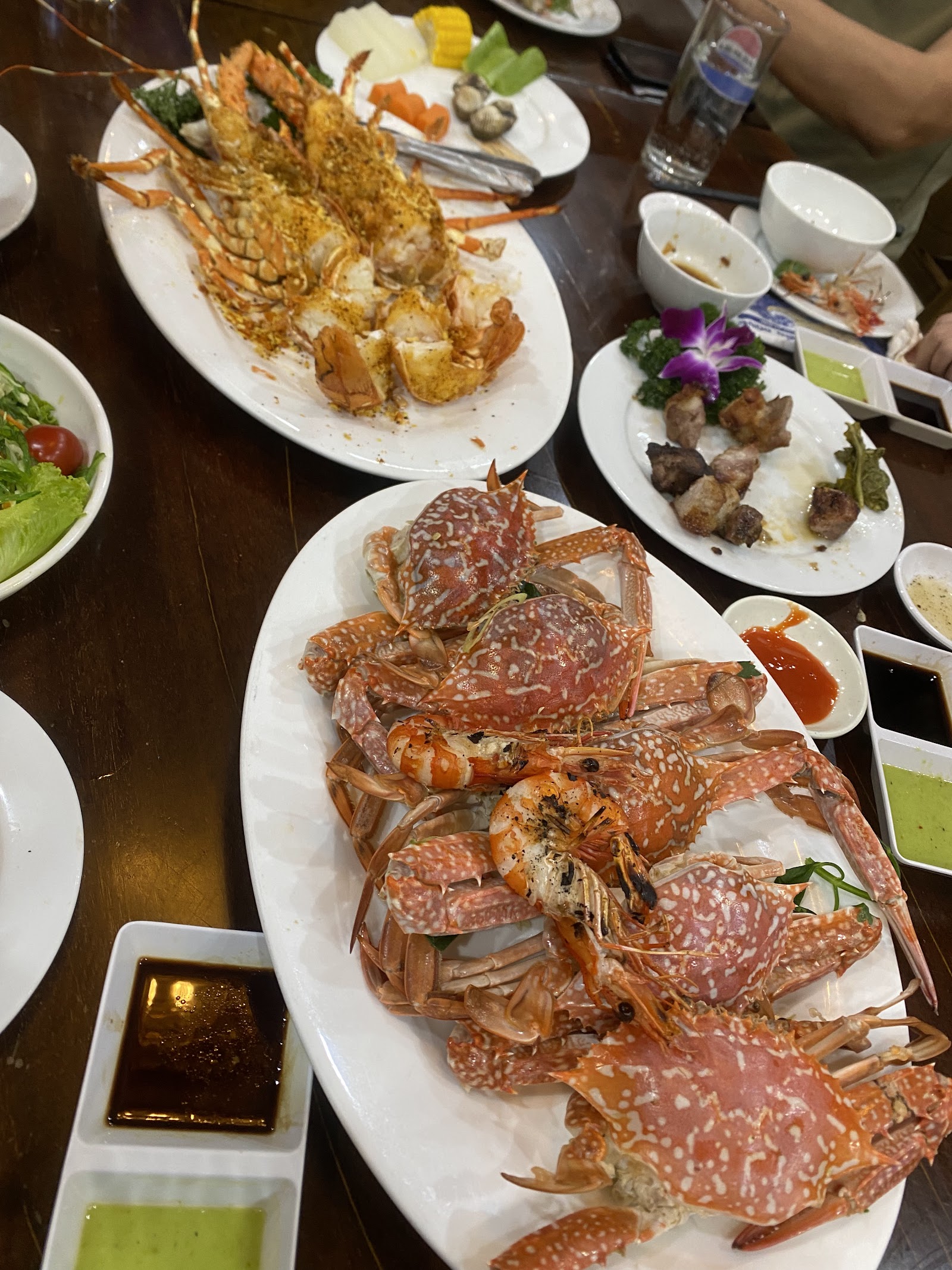 Nhà Hàng Hải Sản Biển Đông