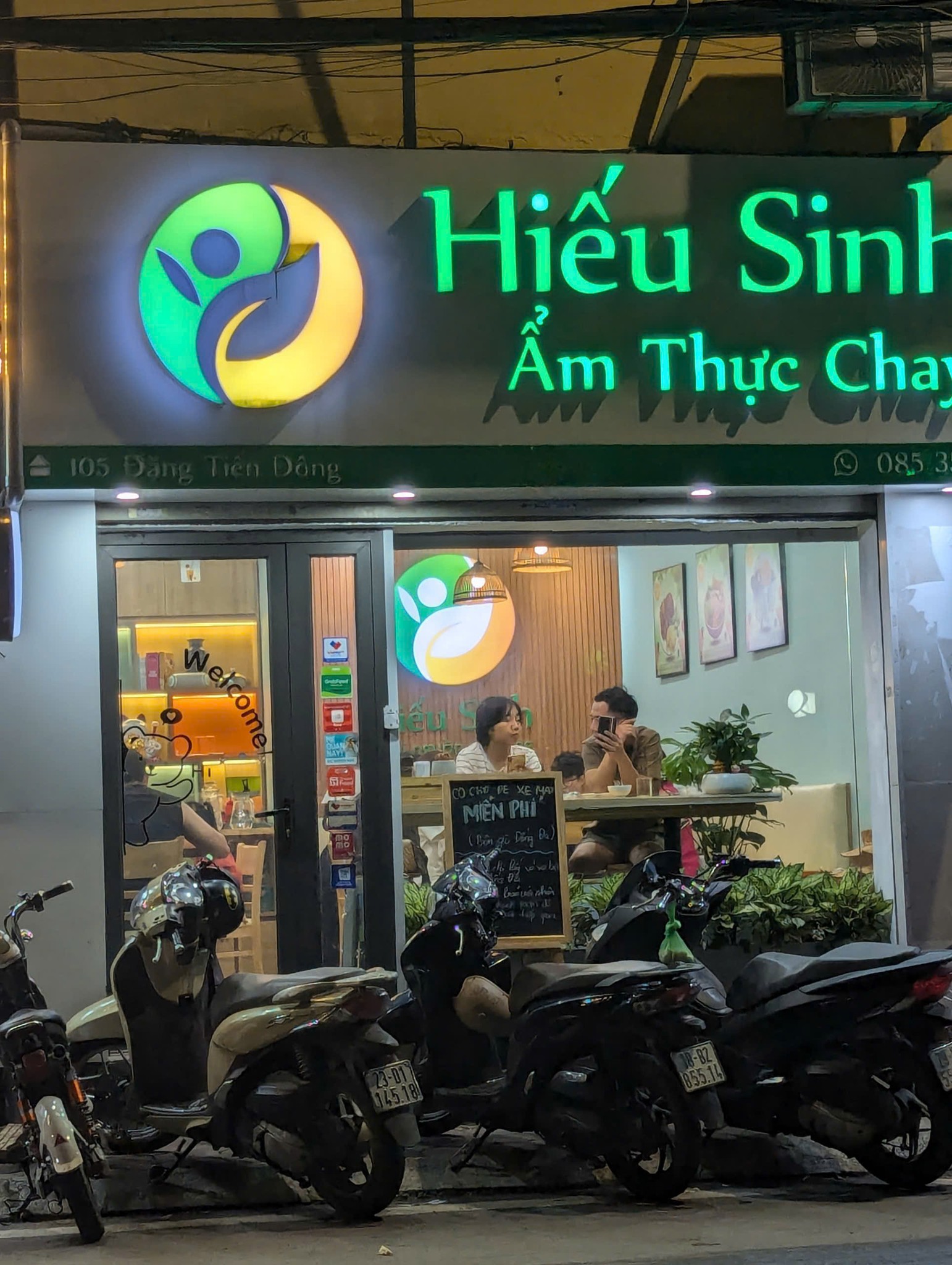 Nhà hàng Hiếu Sinh - Ẩm thực Chay – Không gian quán