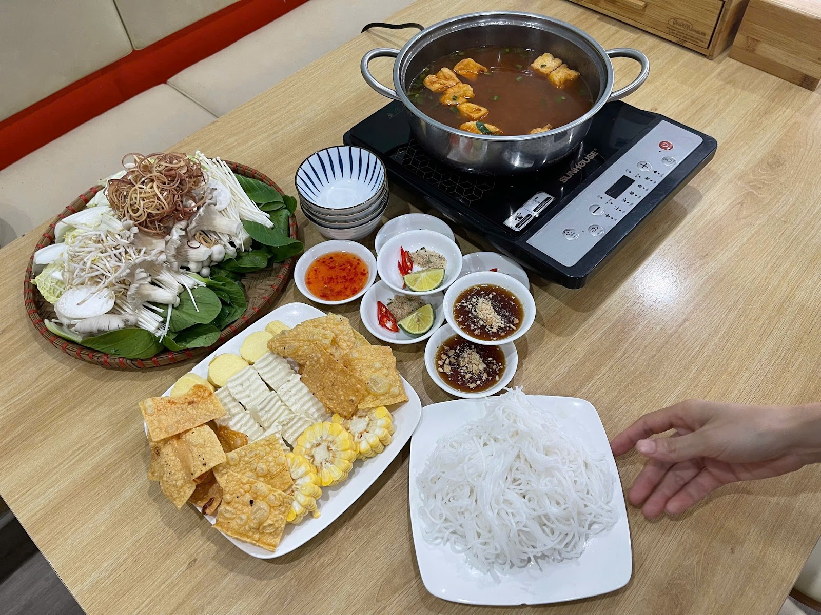 Nhà hàng Hiếu Sinh - Ẩm thực Chay