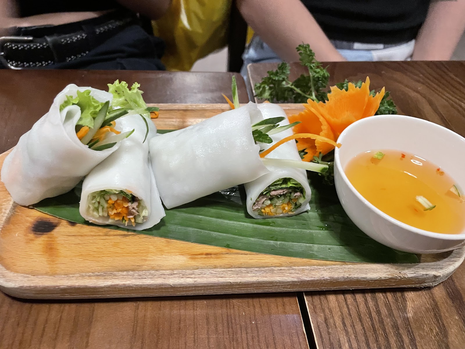 Nhà Hàng Hoàng