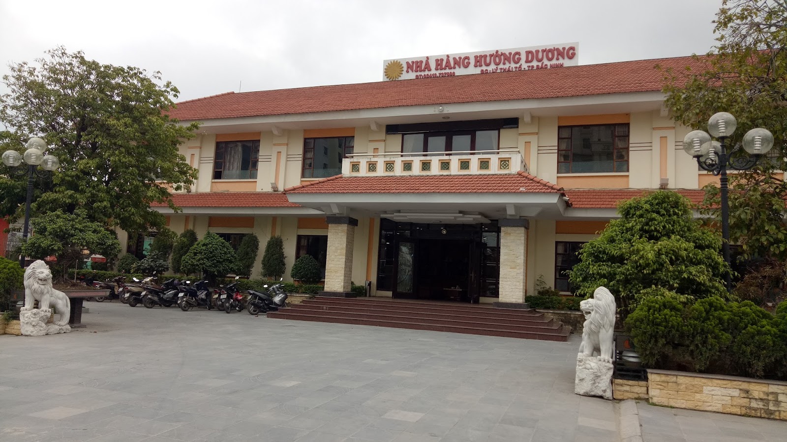 Nhà Hàng Hướng Dương – Không gian quán