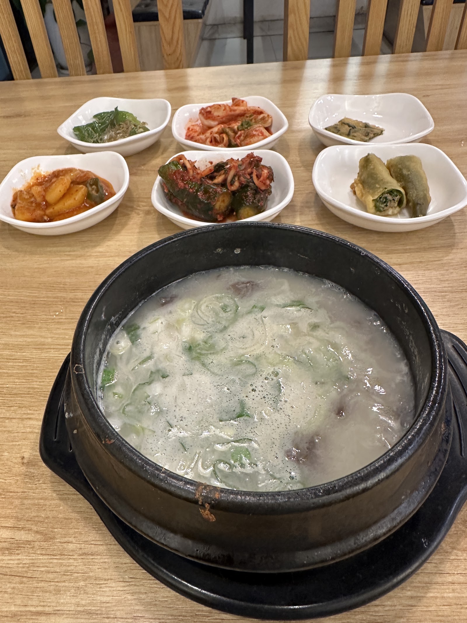 Nhà Hàng Jinmi 진미 식당