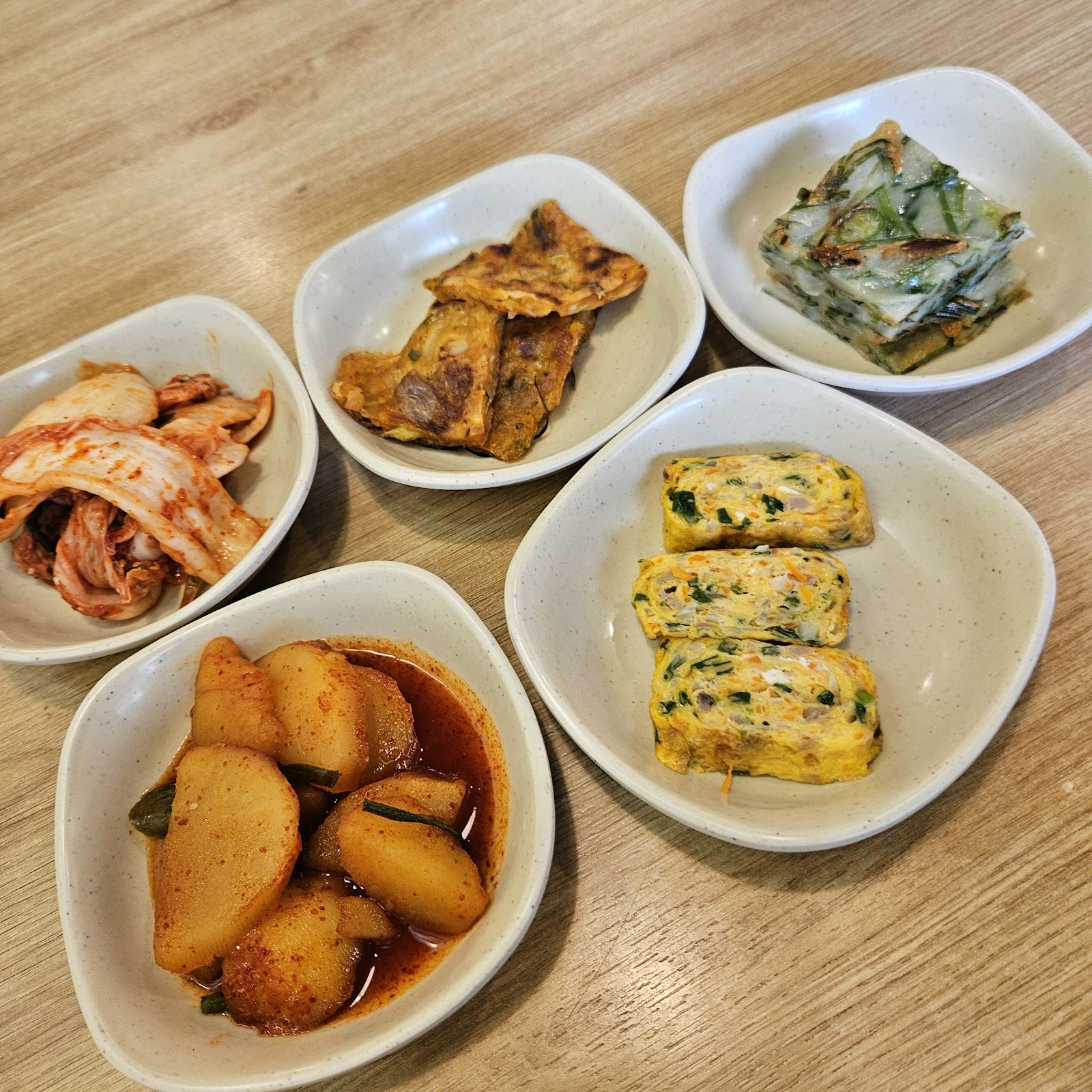 Nhà Hàng Jinmi 진미 식당