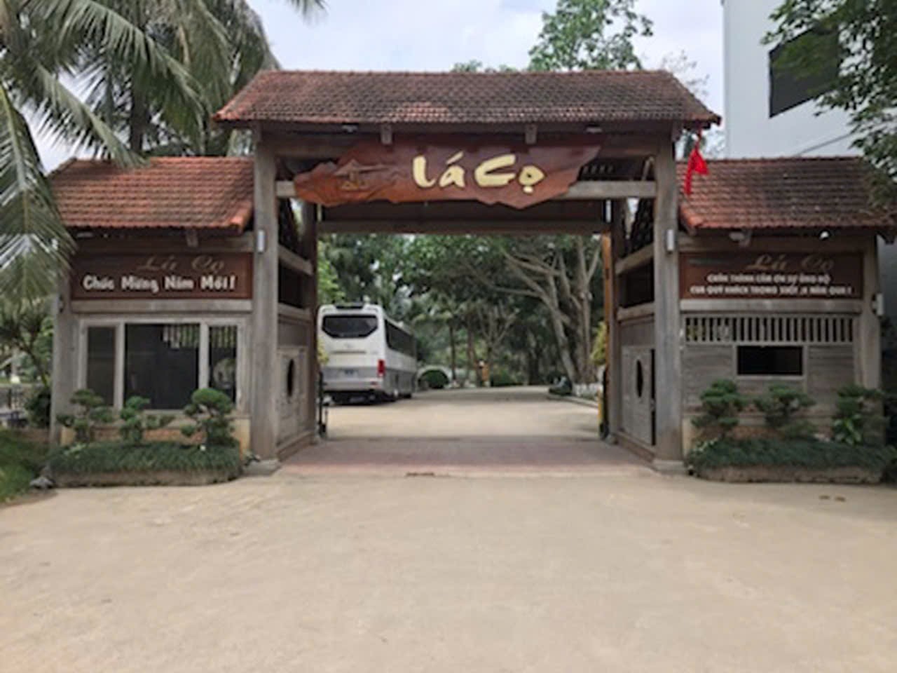 Nhà Hàng Lá Cọ Ba Vì – Không gian quán