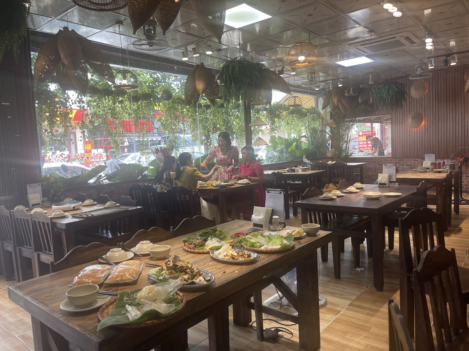 Nhà Hàng Lẩu Ngon, Đường 24, Quế võ