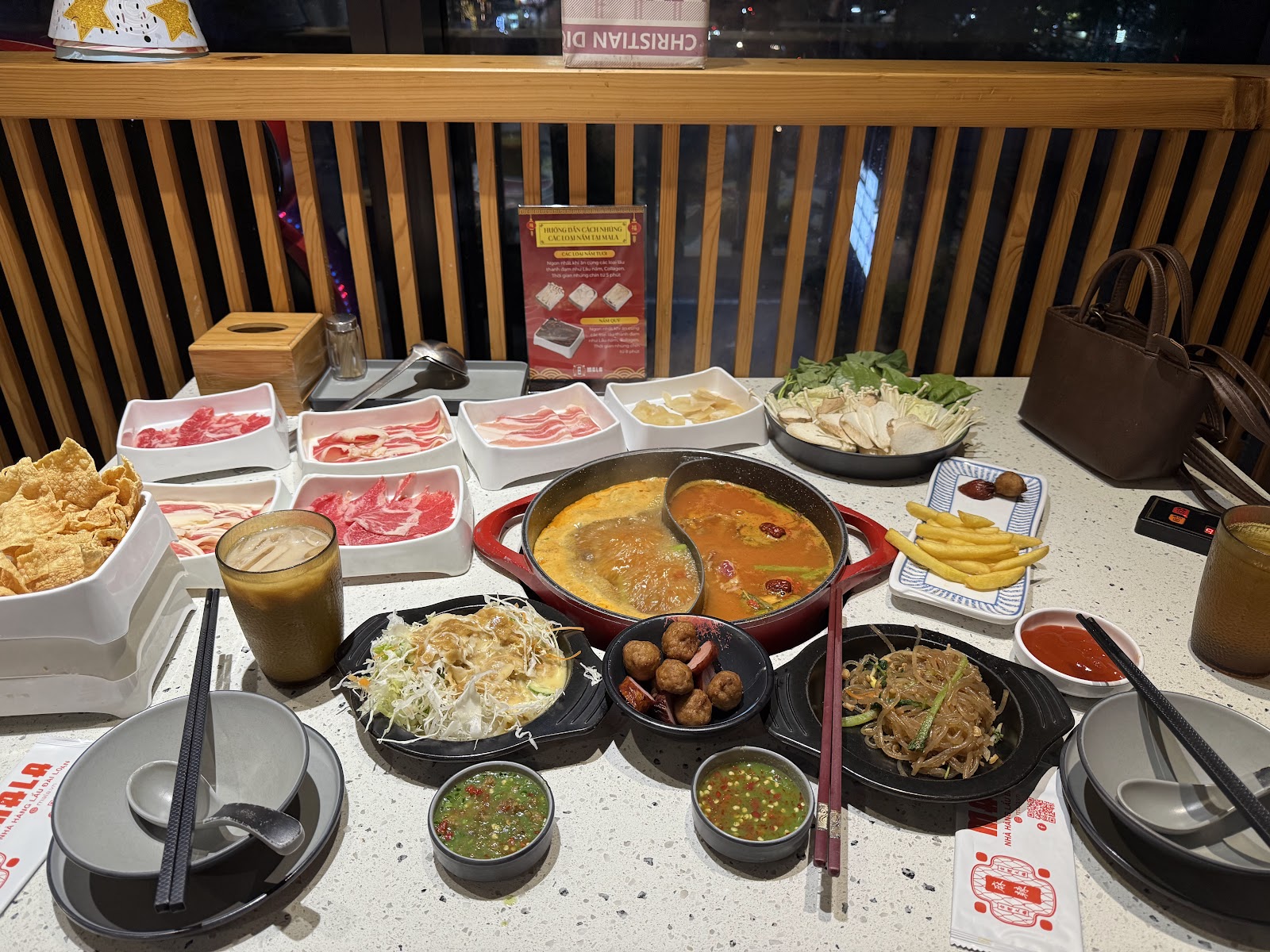 Nhà hàng Mala đường Láng