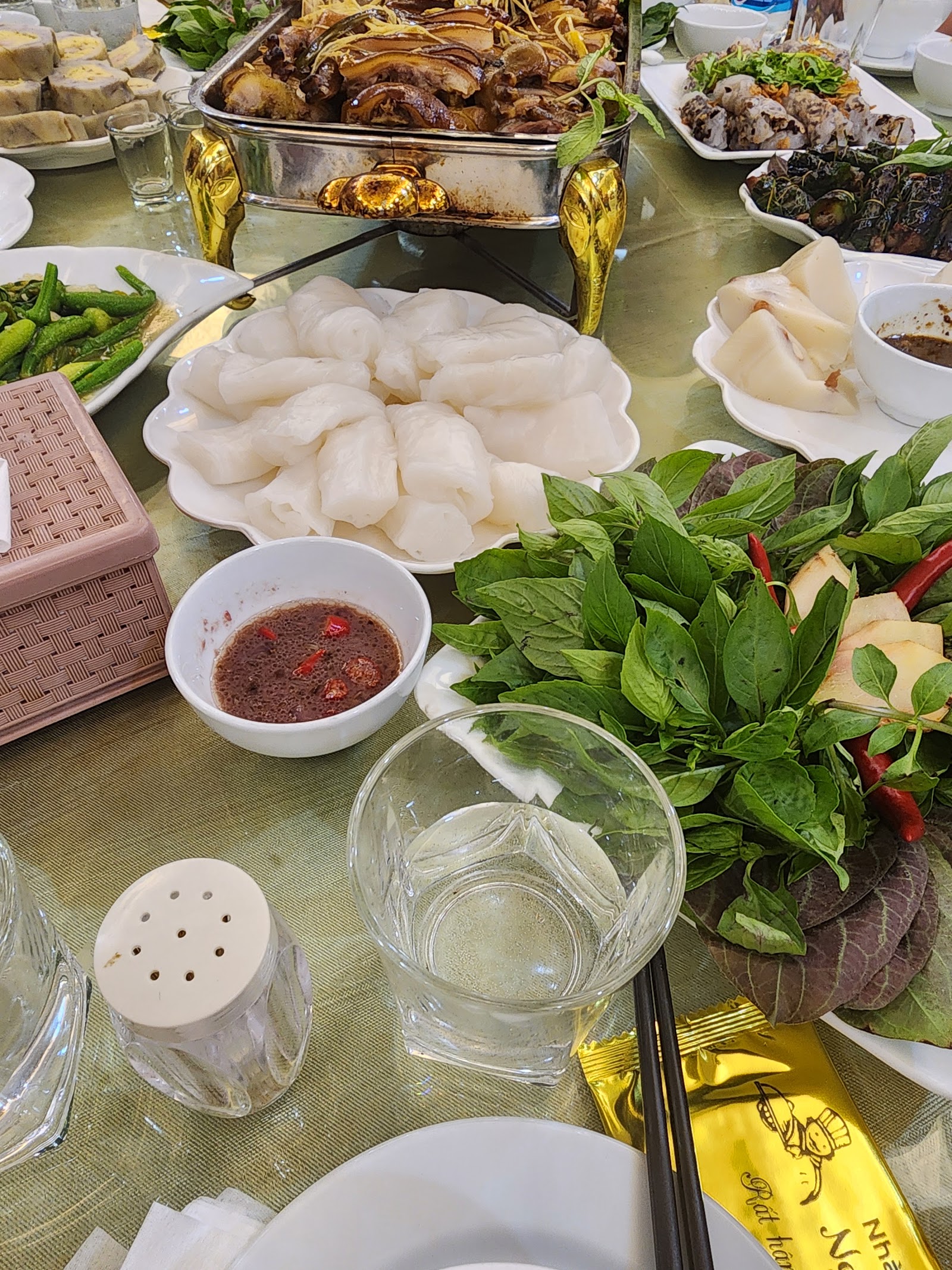 Nhà Hàng Ngũ Vị Hương