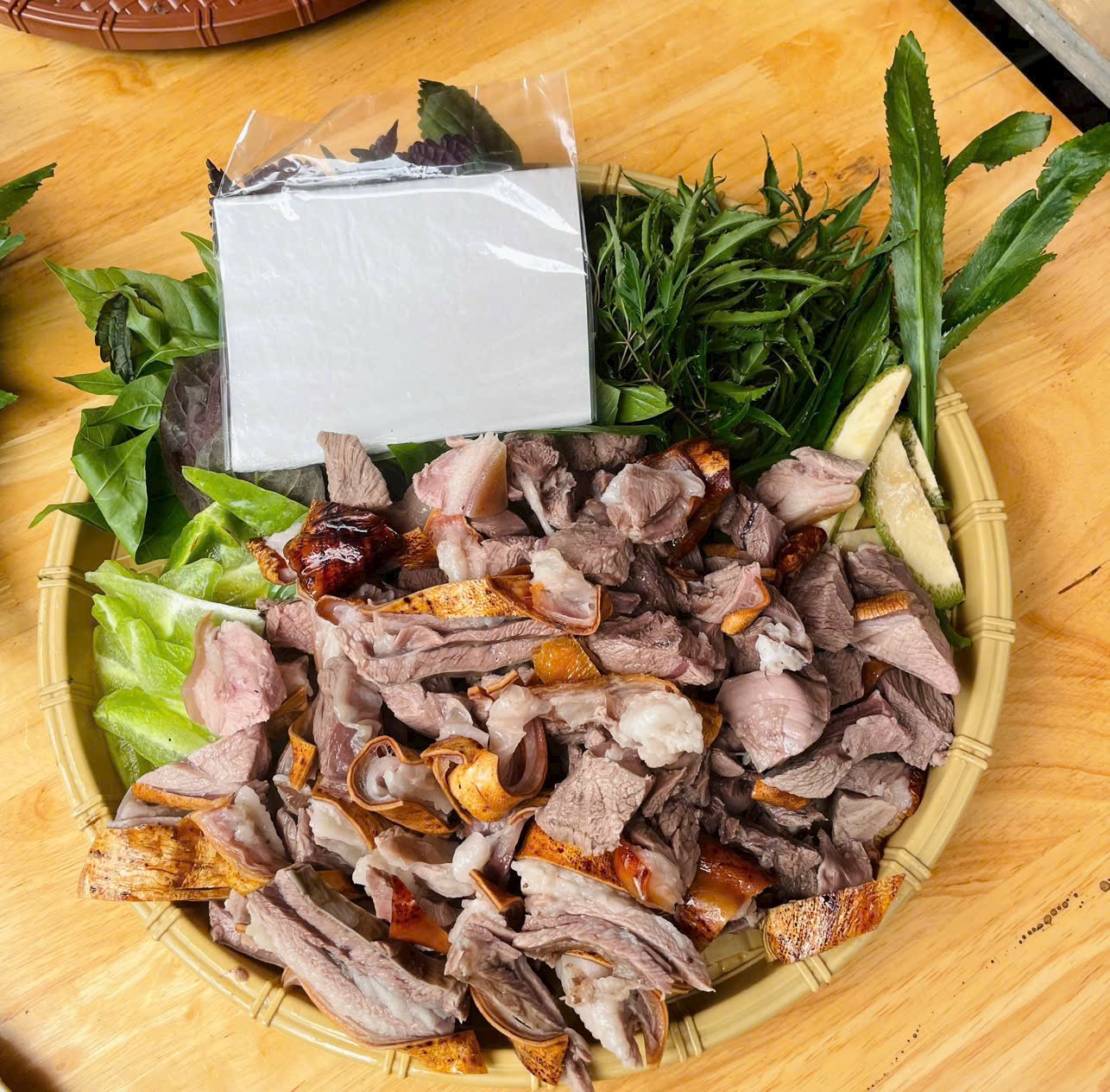 Nhà Hàng NHẤT DƯƠNG QUÁN - Dê Quay Tùng Xẻo Restaurant