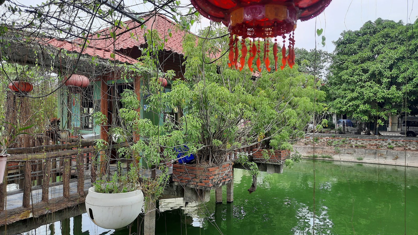 Nhà hàng nổi Hải Đăng cầu chui