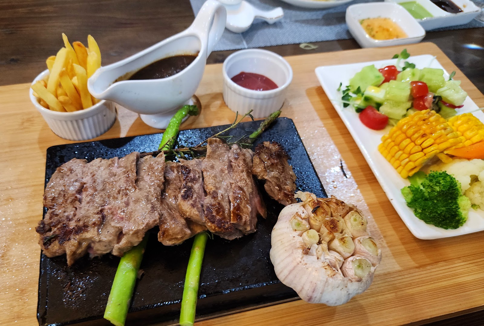 Nhà Hàng Phương Linh
