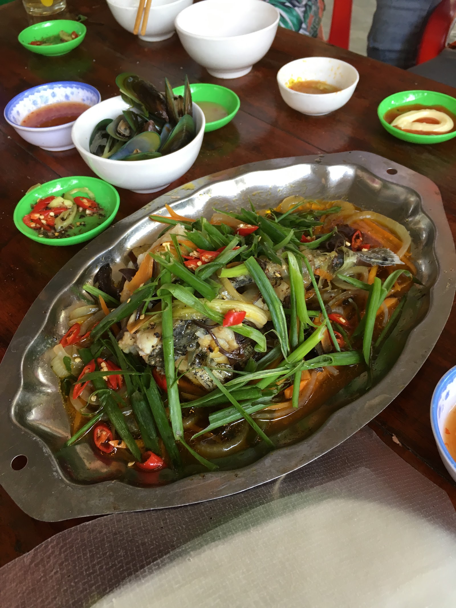 Nhà Hàng Sao Băng