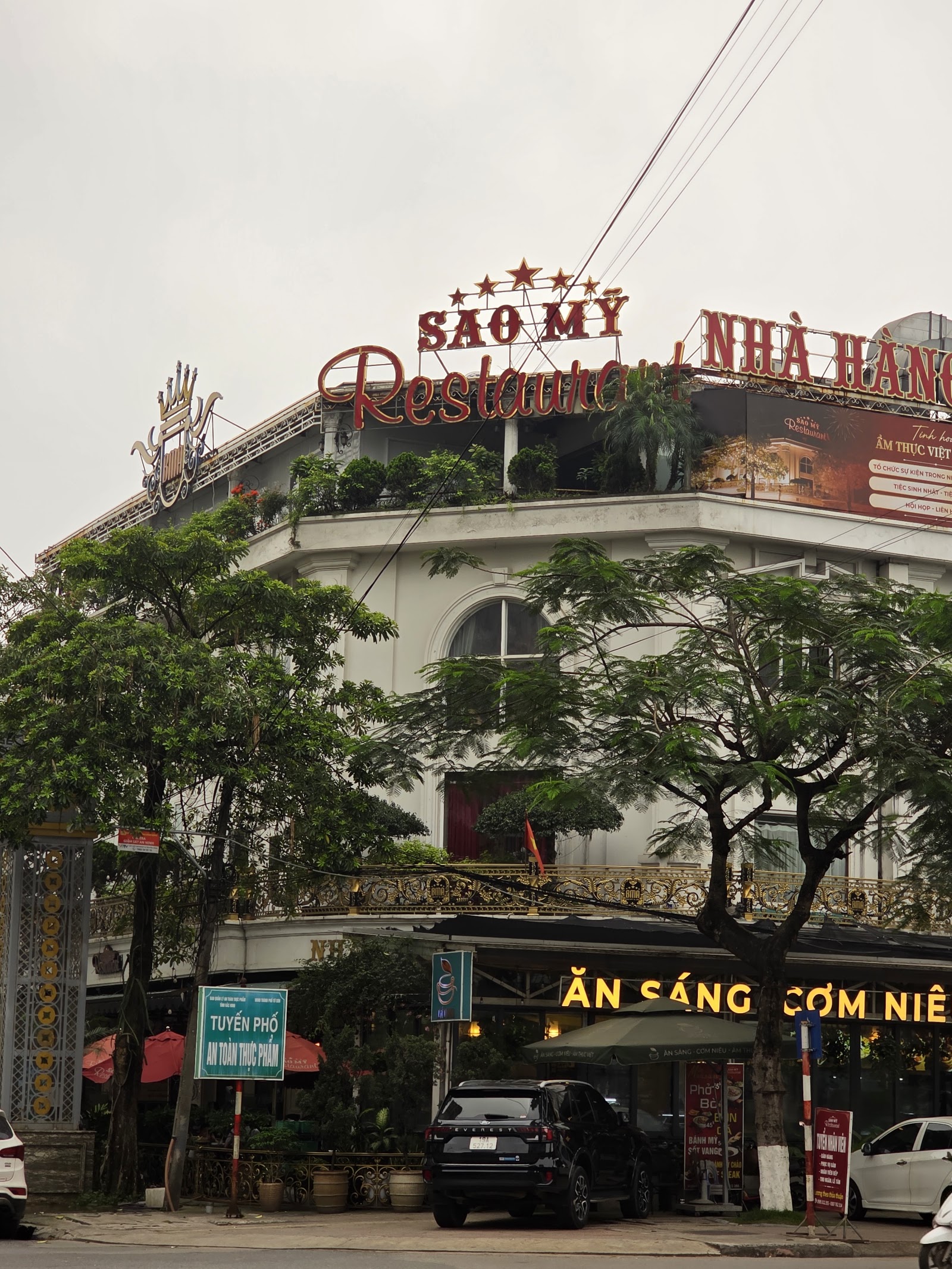 Nhà Hàng Sao Mỹ