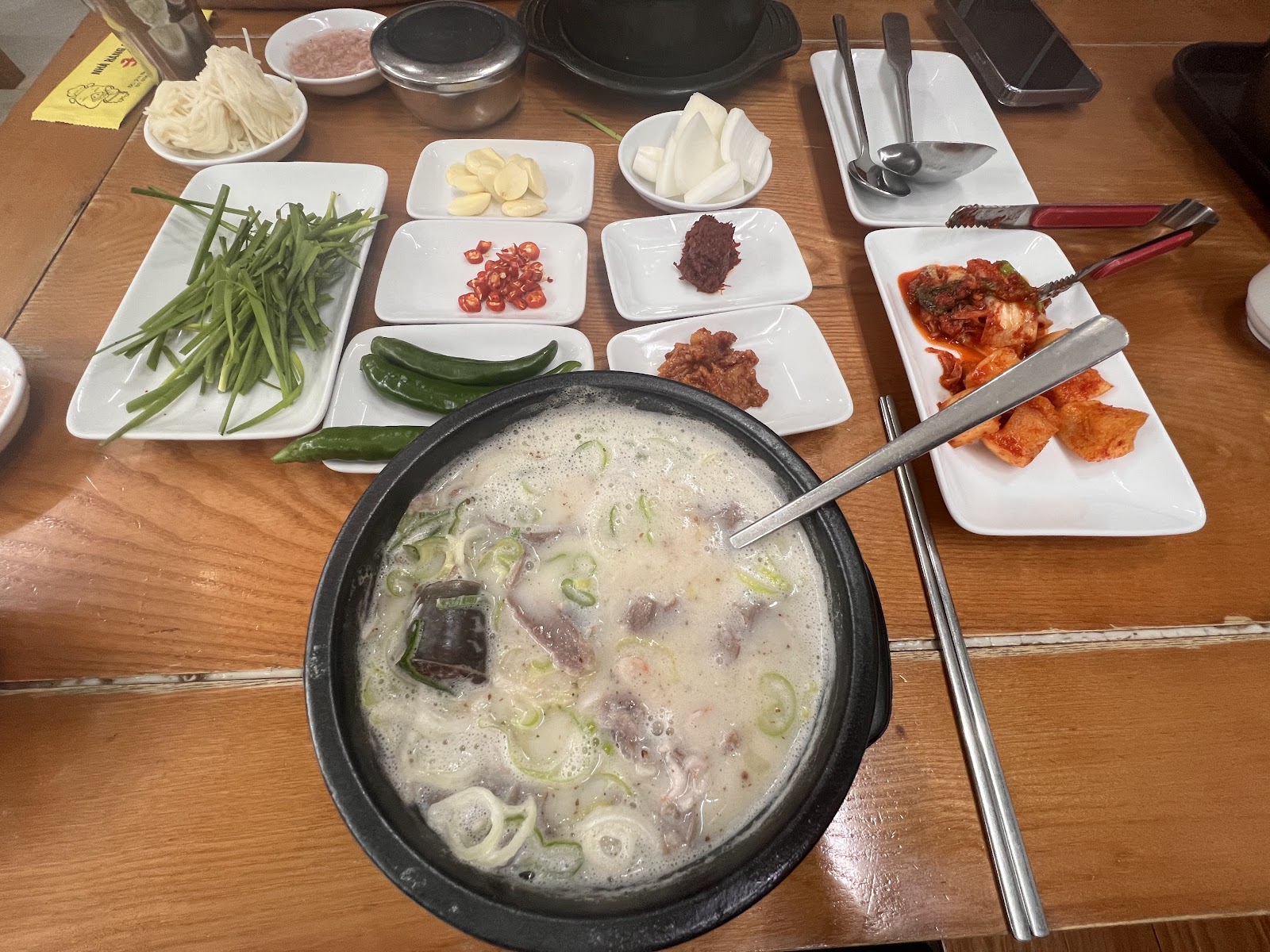 Nhà hàng Sơn San - Quán cơm canh Hàn Quốc