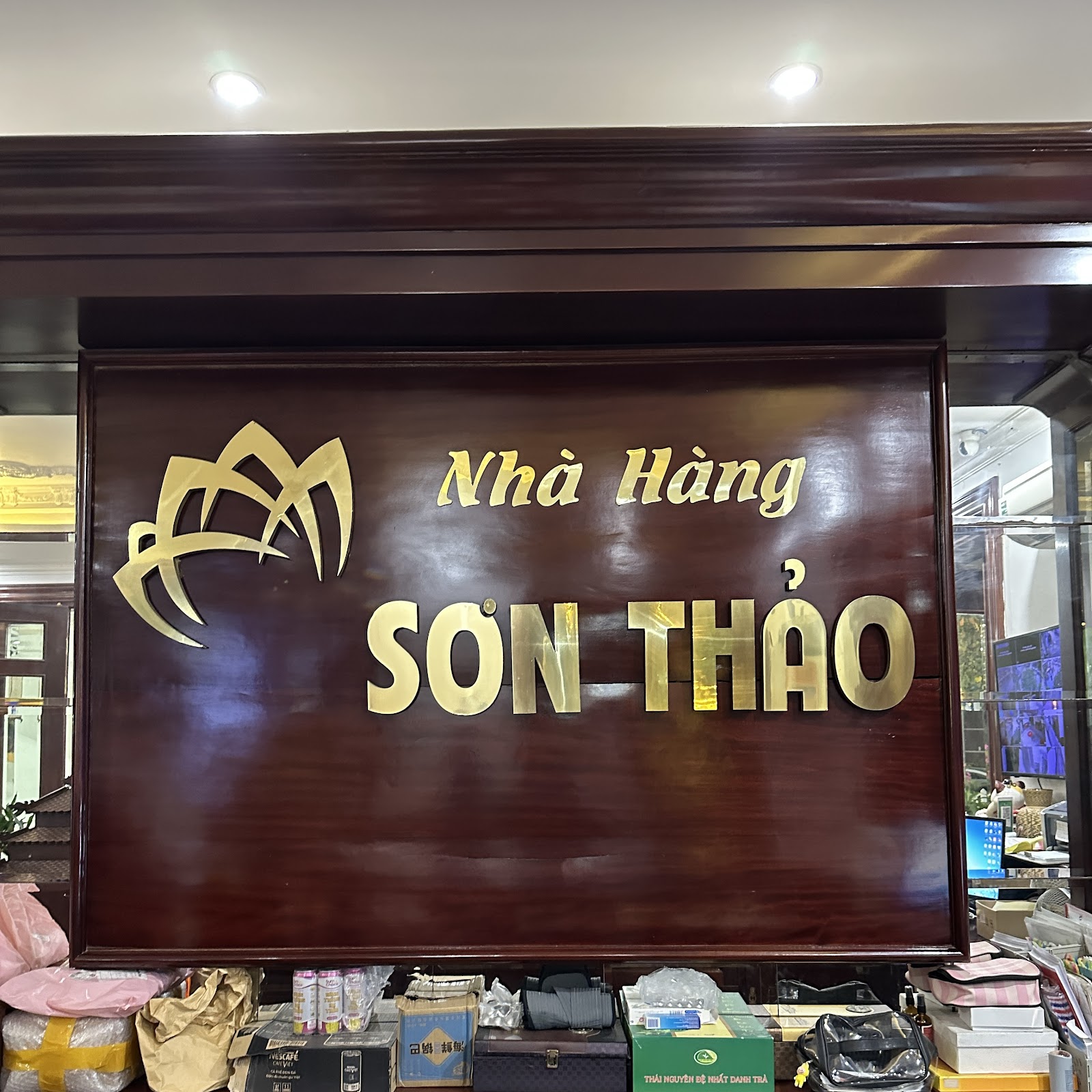 Nhà Hàng Sơn Thảo – Không gian quán