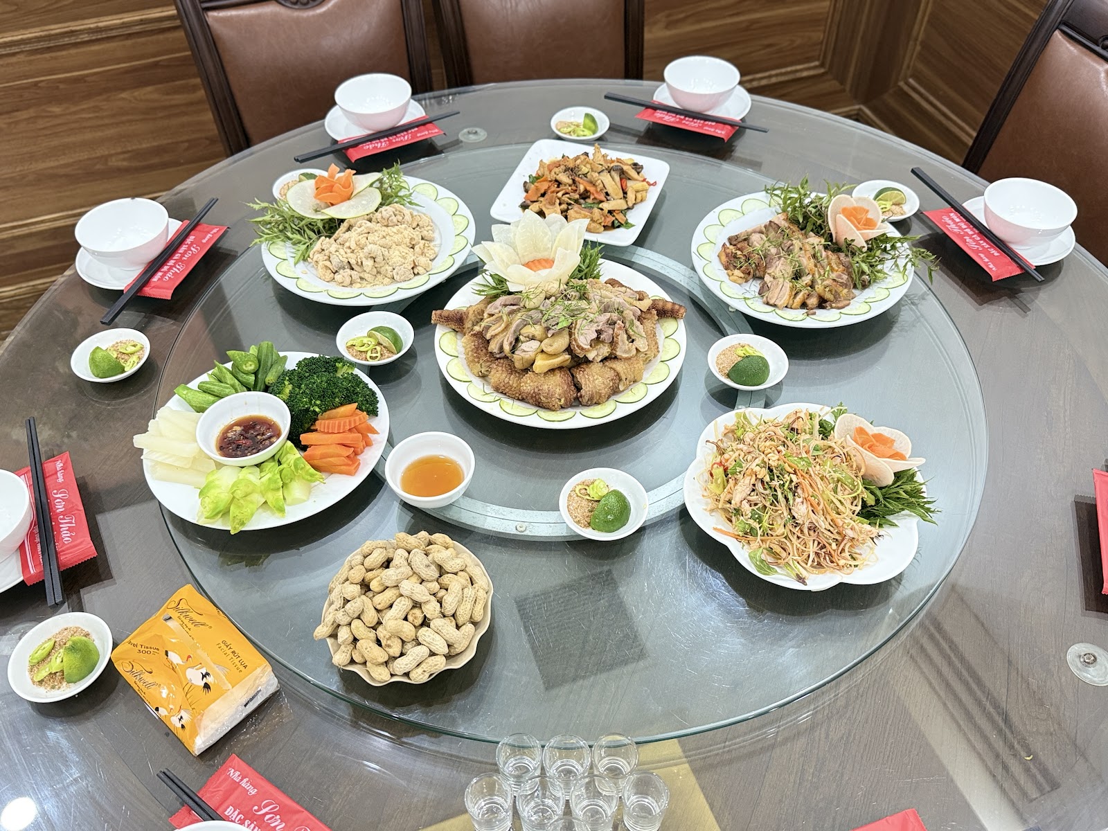 Nhà Hàng Sơn Thảo