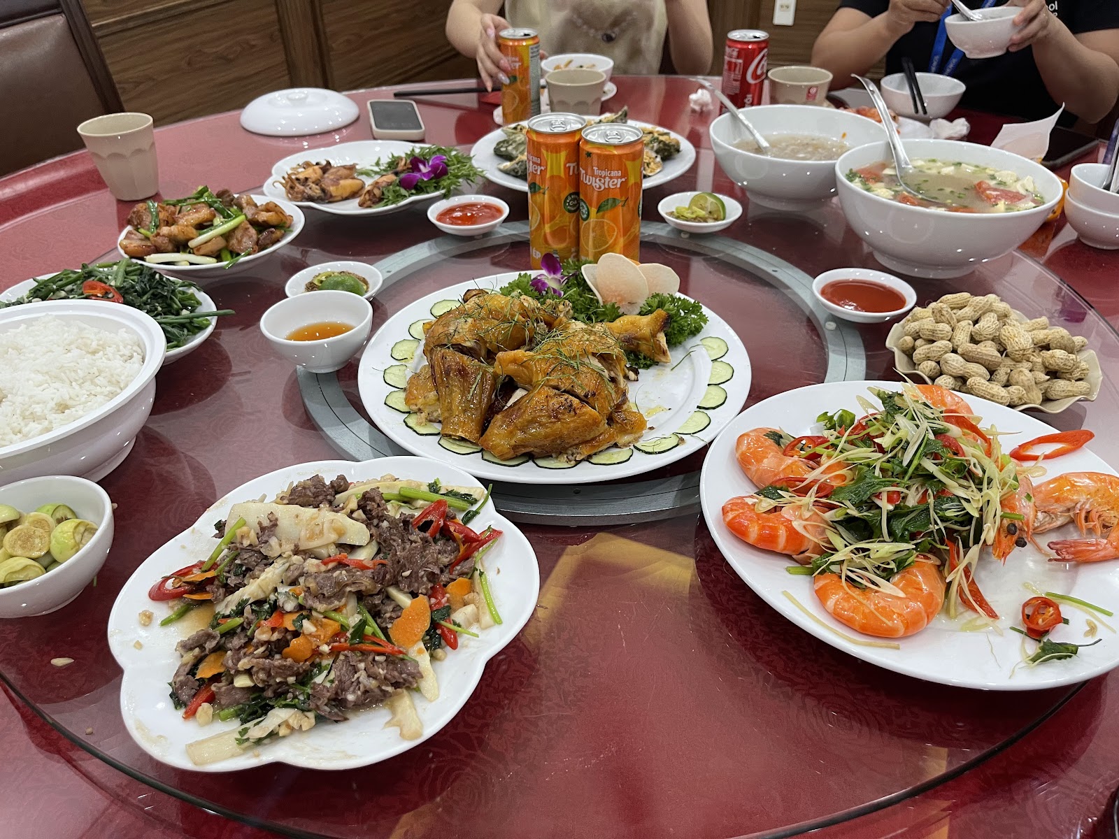 Nhà Hàng Sơn Thảo