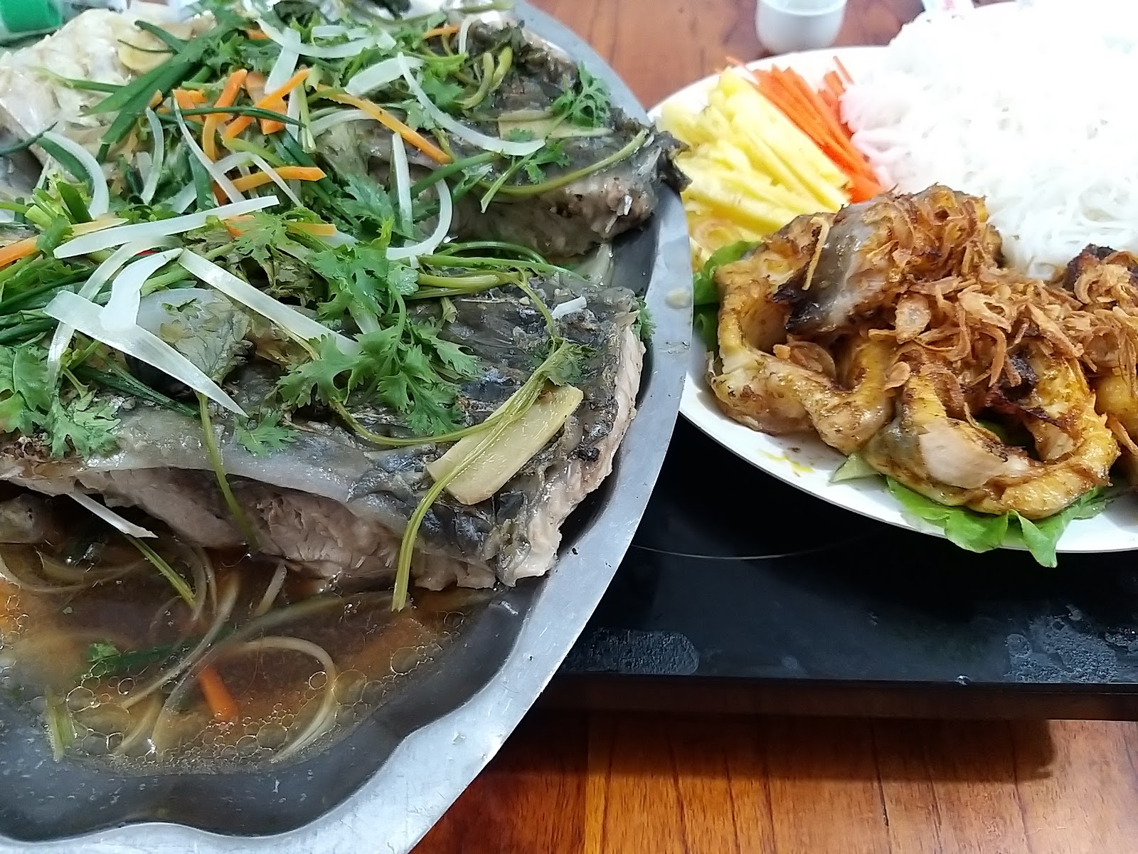 Nhà hàng Sông Quê