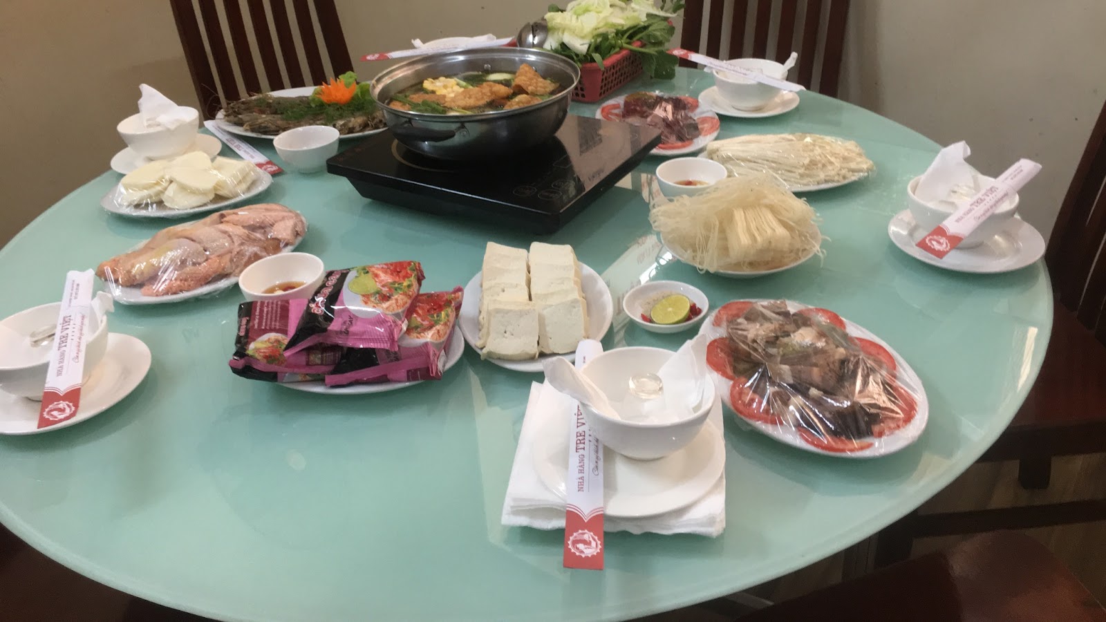 Nhà Hàng Tre Việt