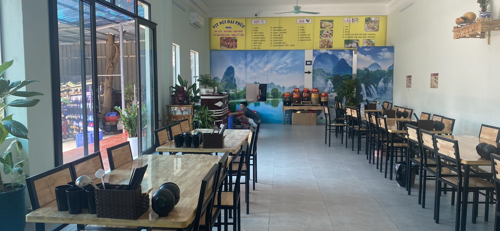 Nhà hàng vịt núi đại phúc – Không gian quán