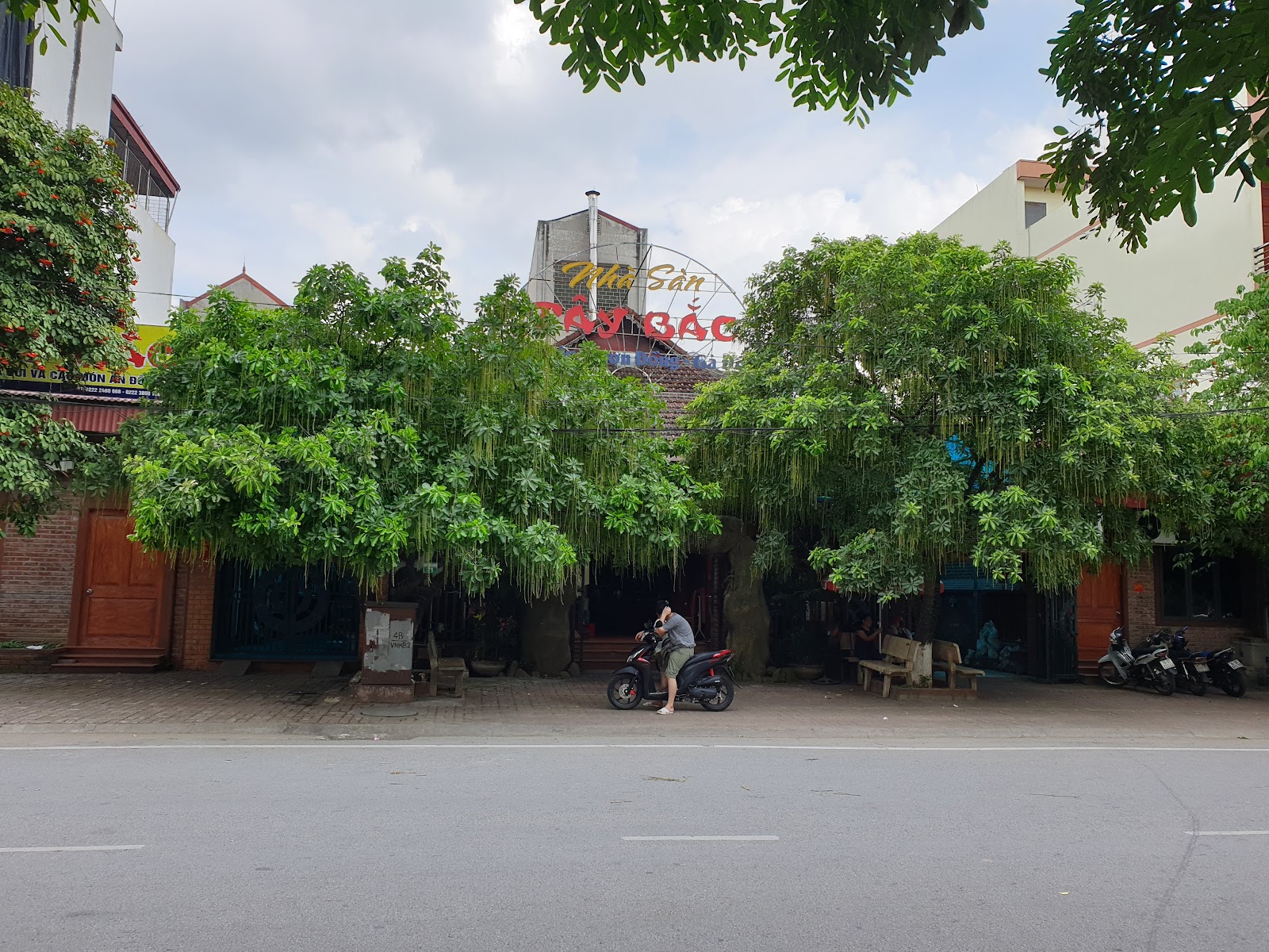 Nhà sàn Tây Bắc